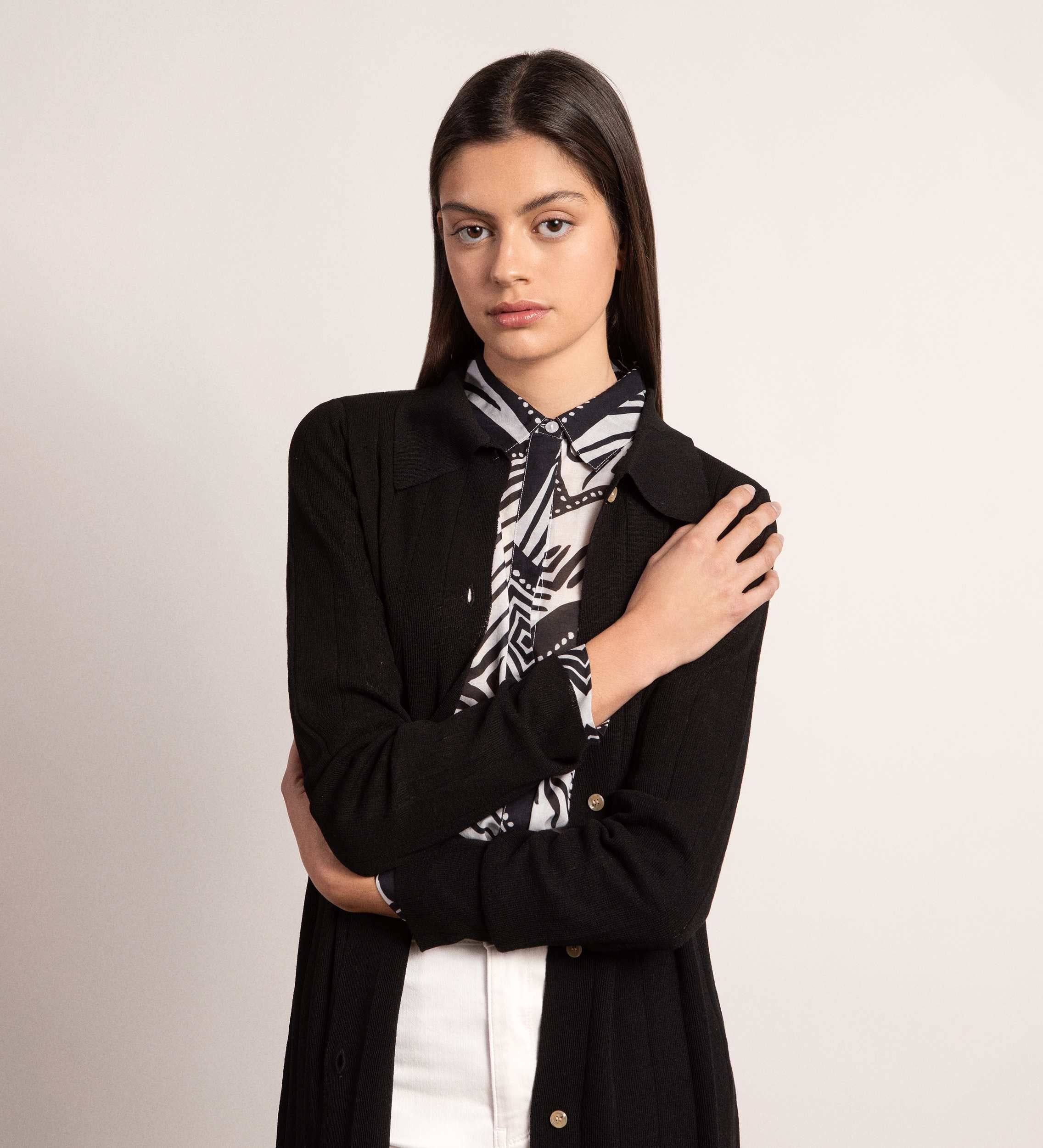 Long knitted cardigan