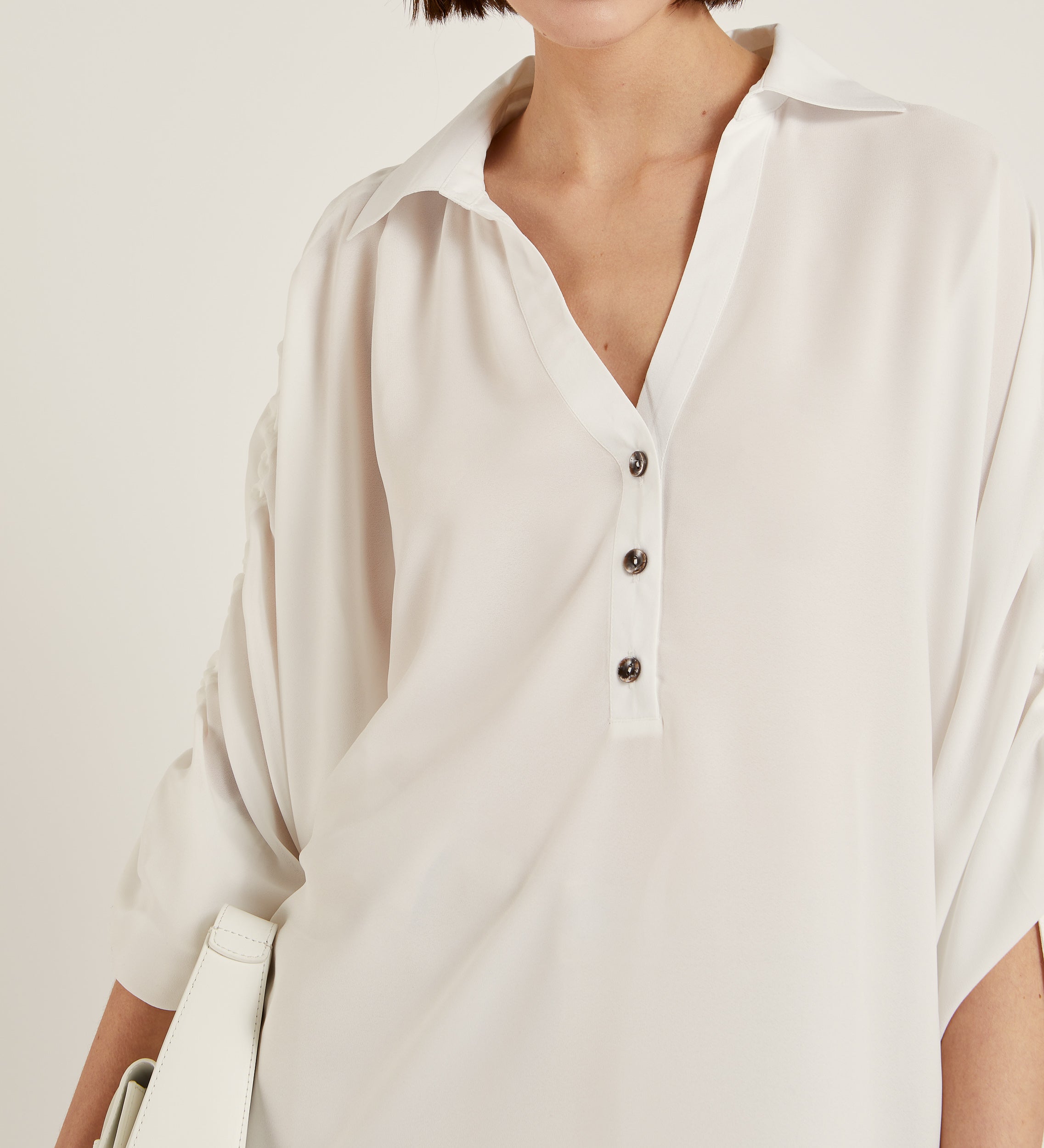 Blouse sleeves volume