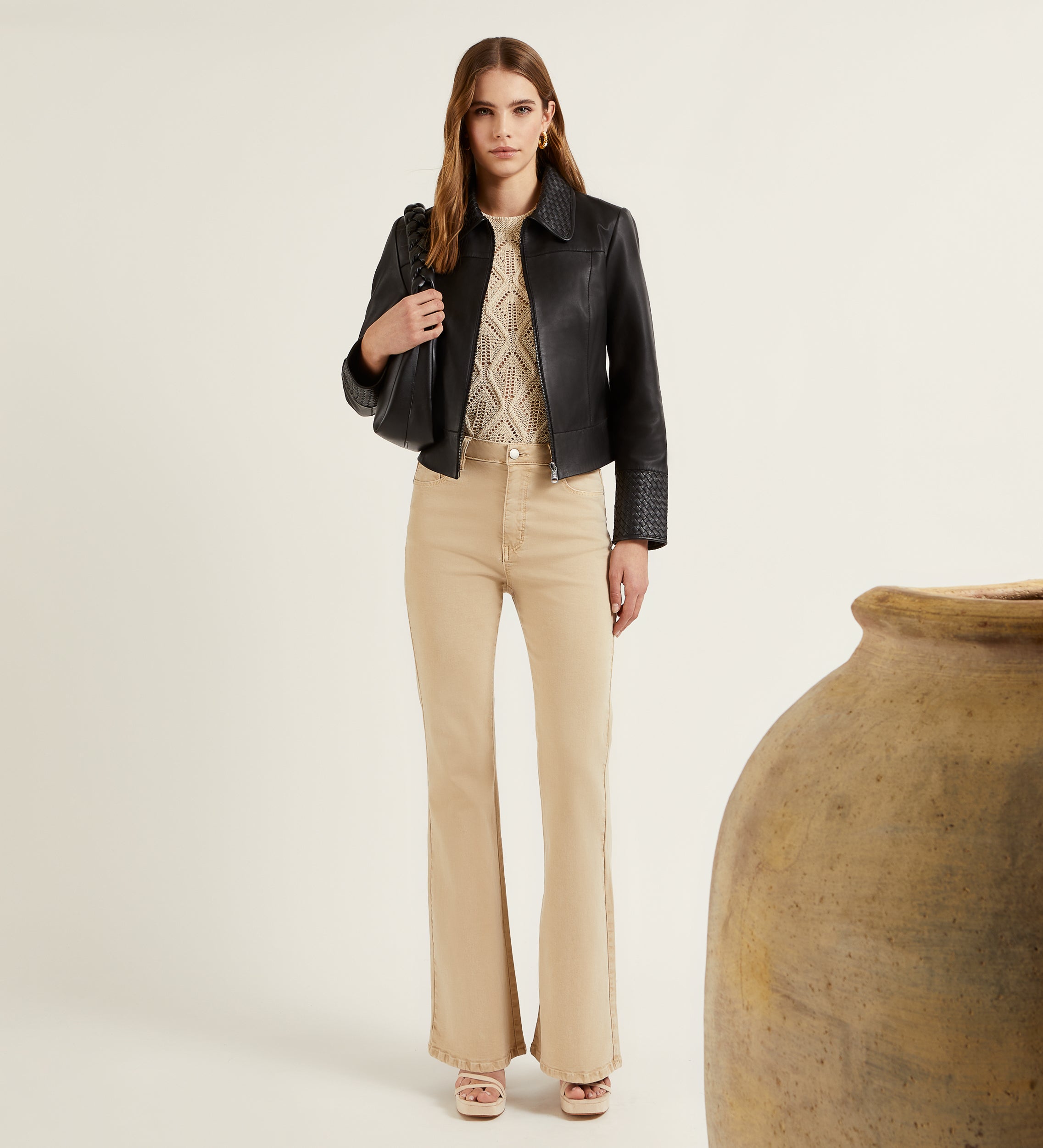 Pantalón vaquero acampanado