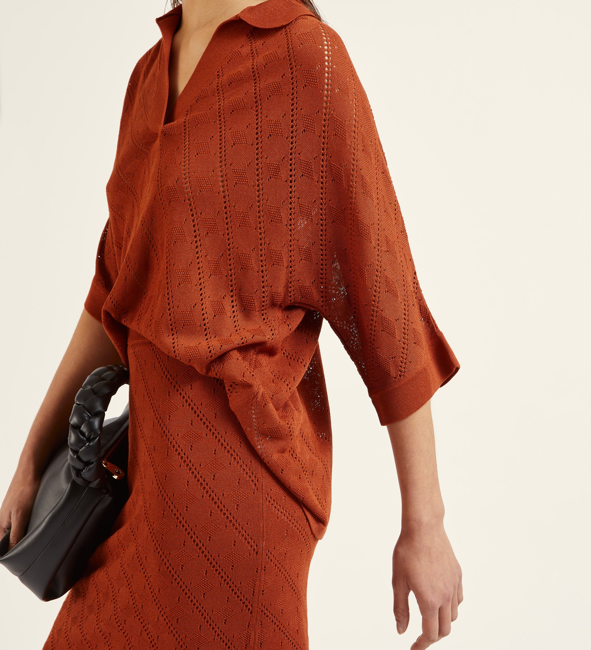 Top punto oversize calado