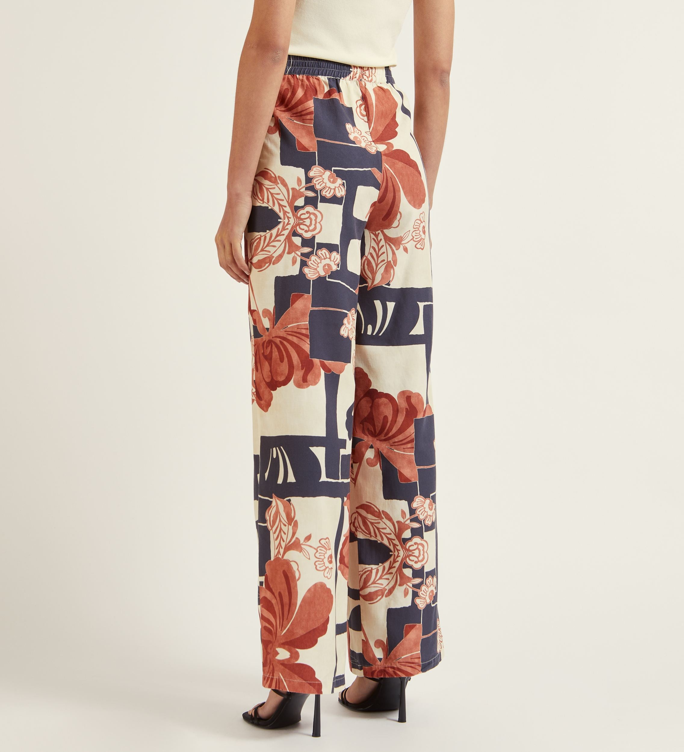 Pantalon lino estampado fluido