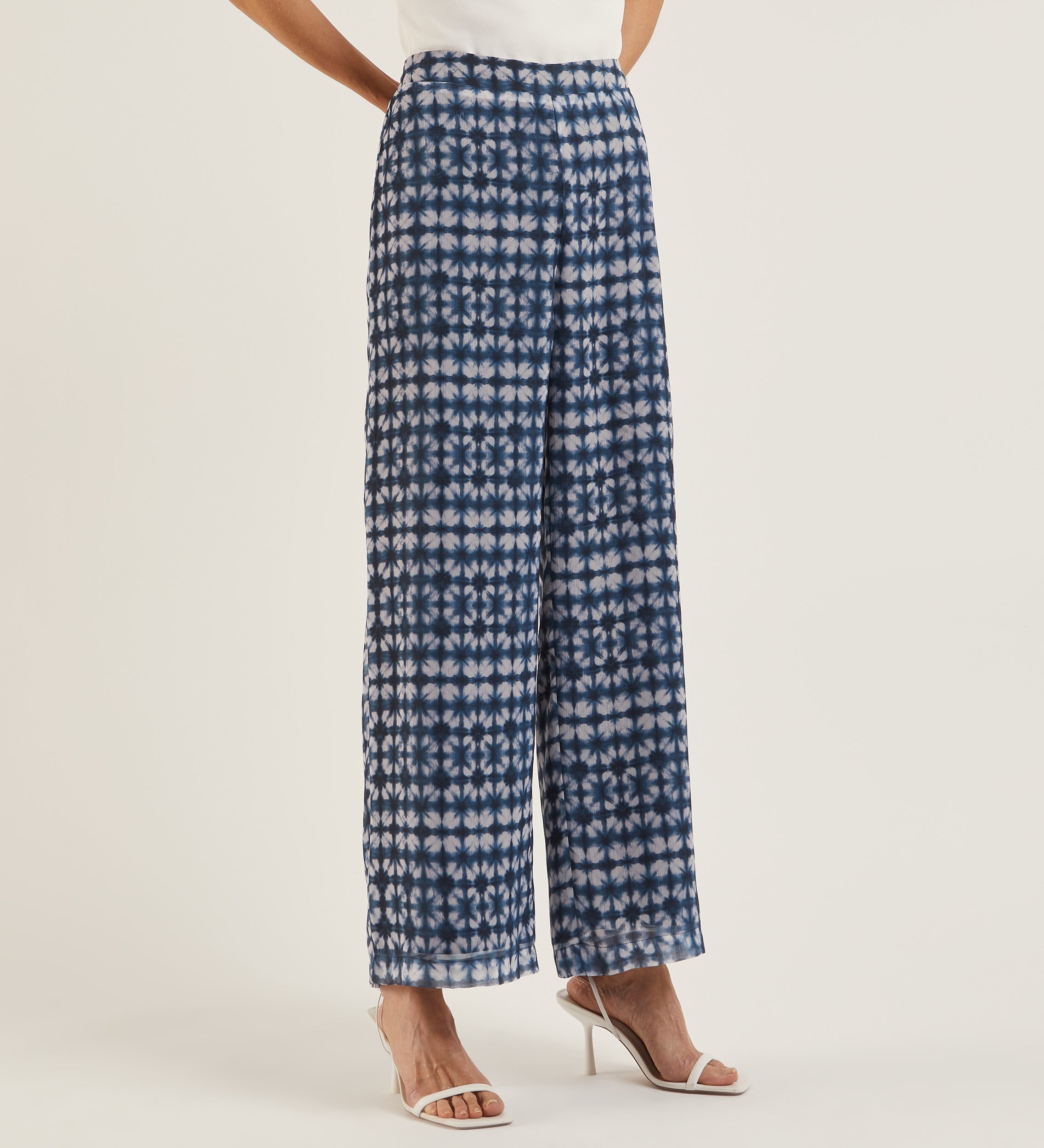 Flowy printed trousers