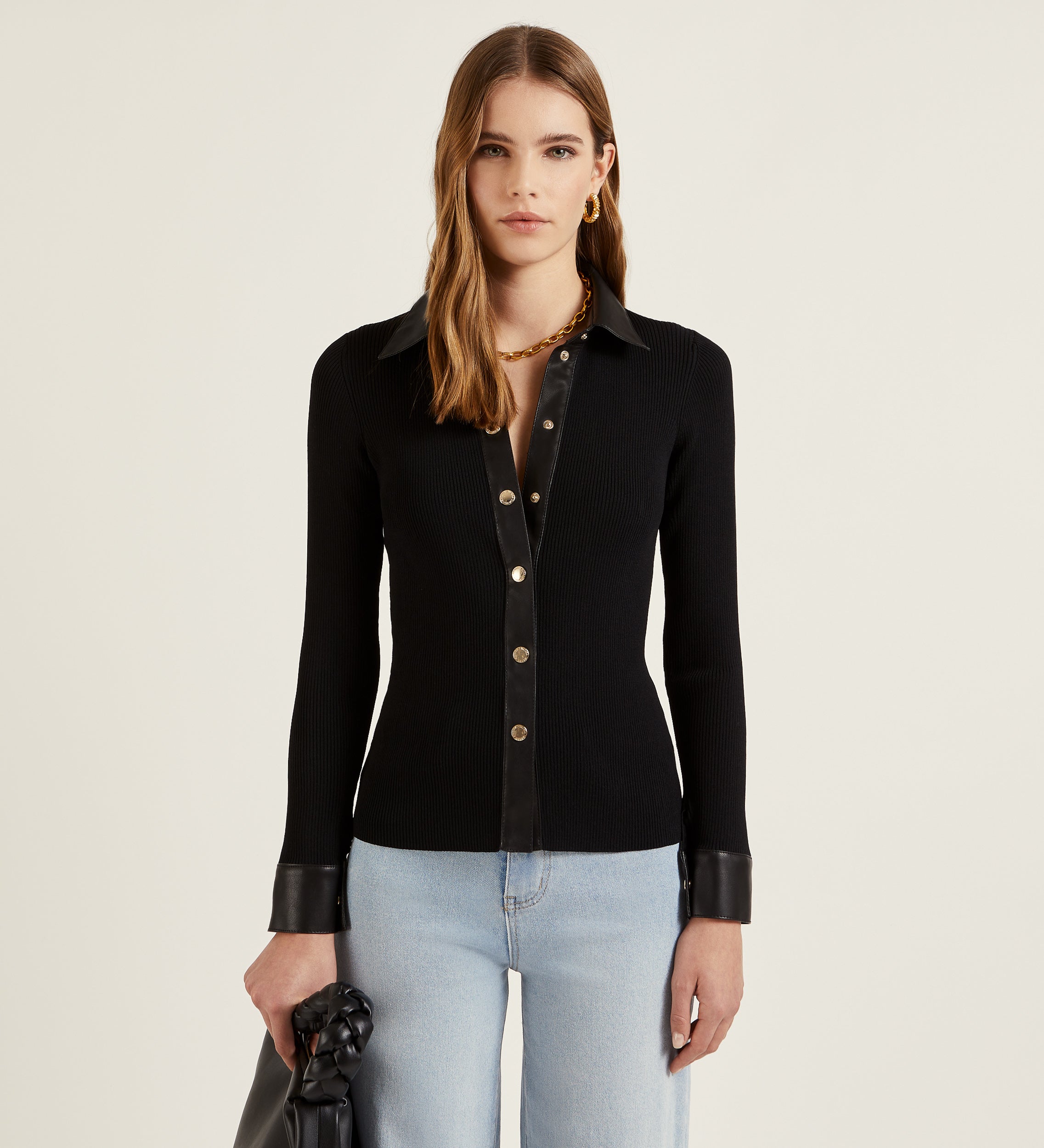 Cardigan en maille avec éco-cuir