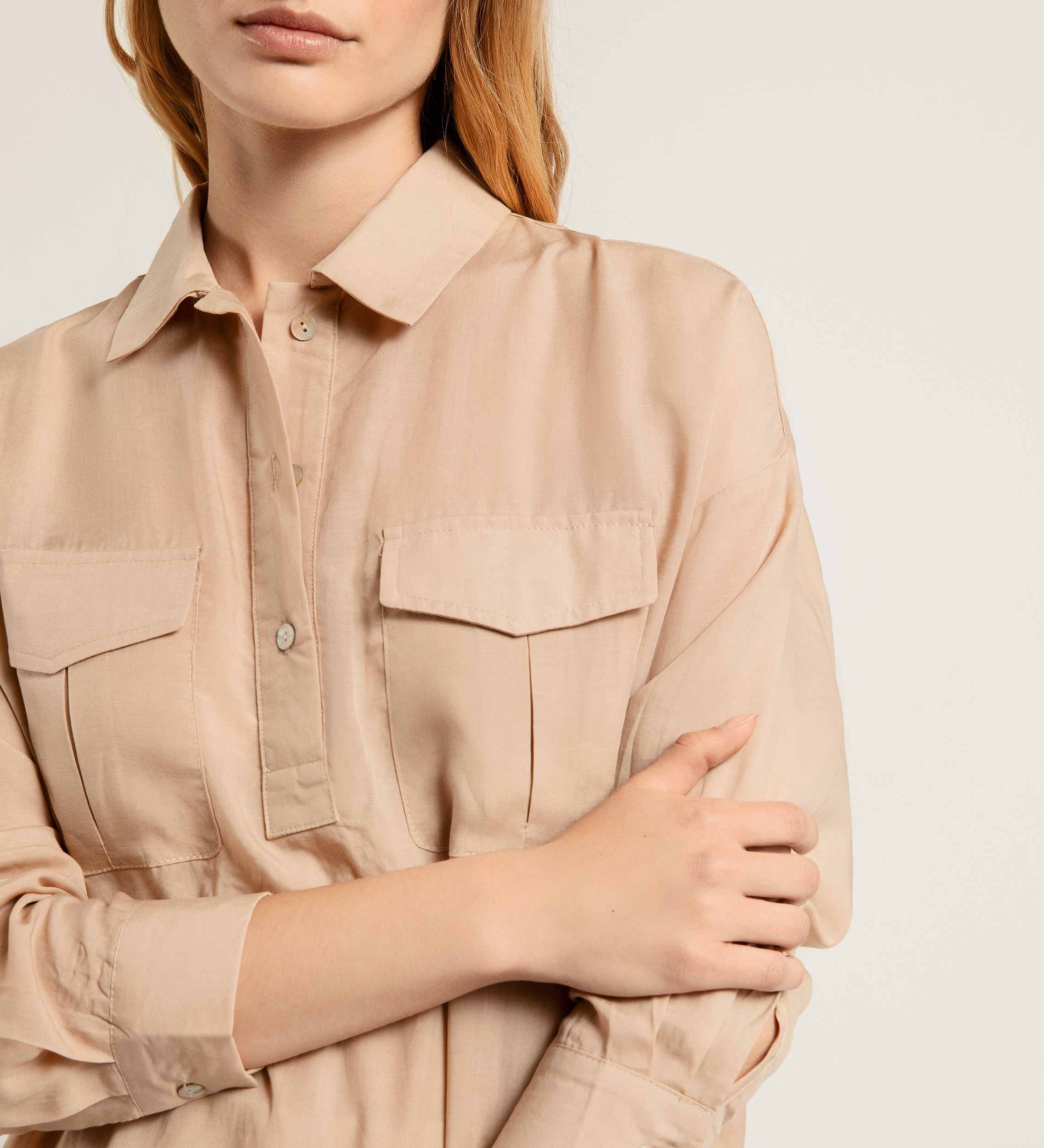 Blusa sahariana fluida