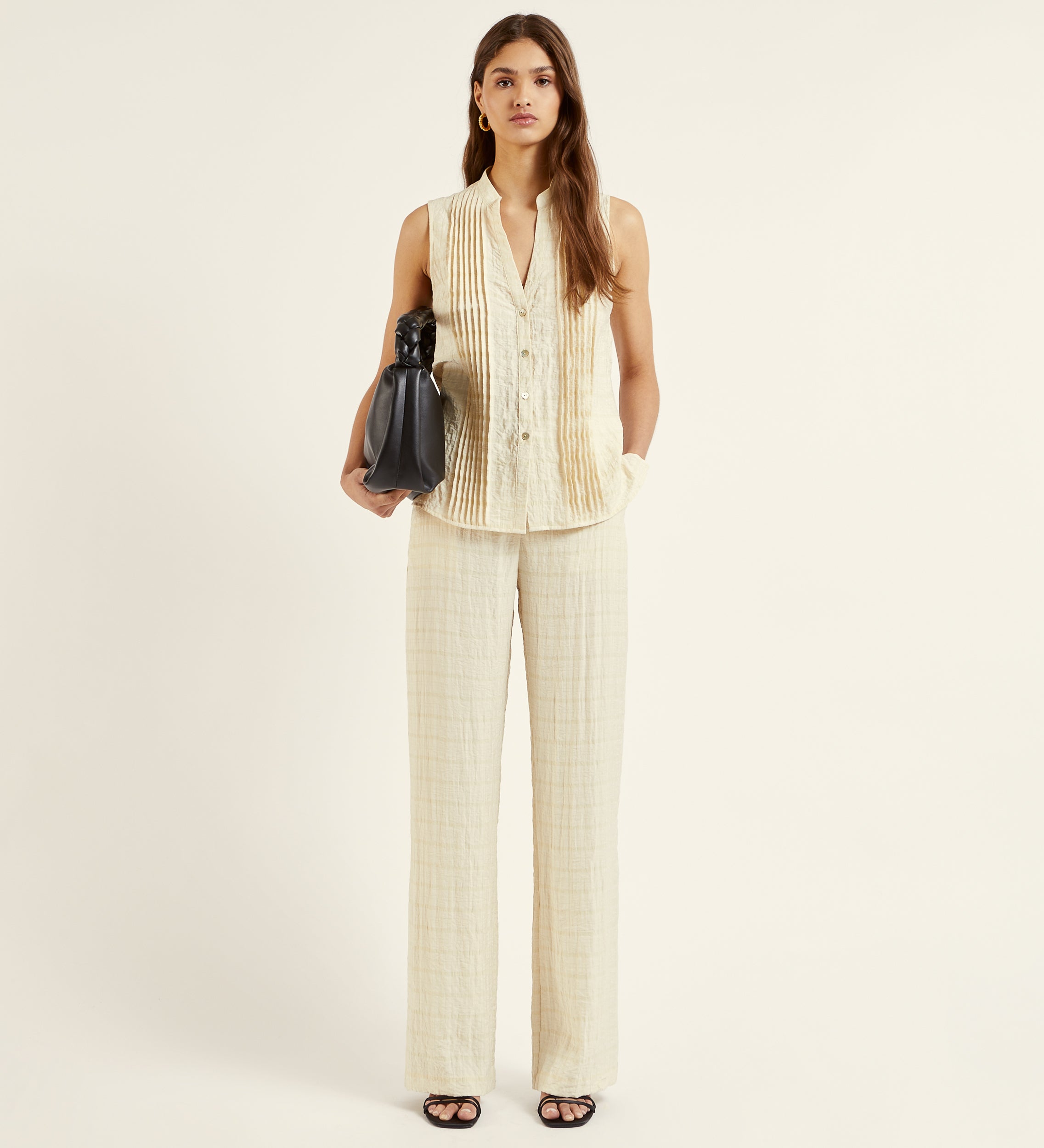 Wide textured trousers