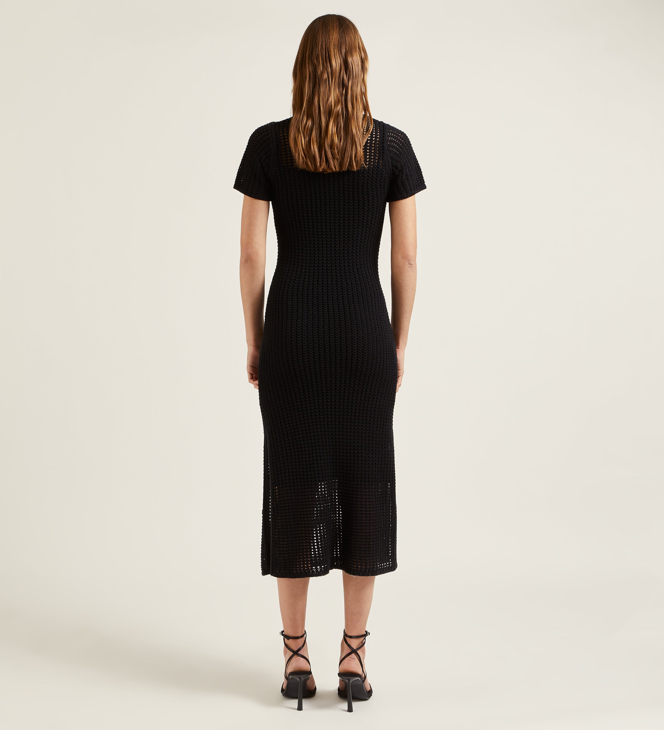 Vestido punto calado