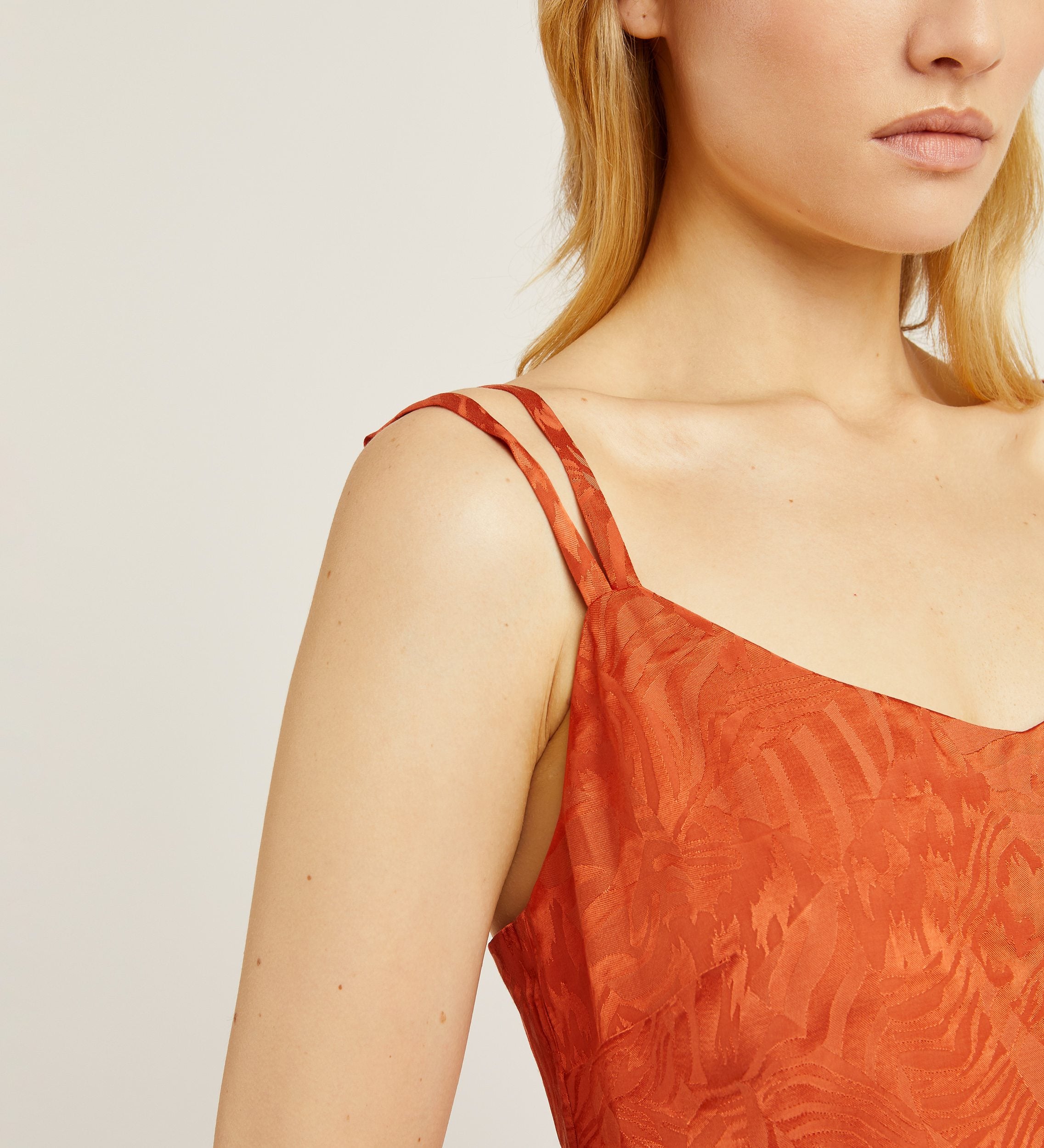 Top tirantes jacquard fluido