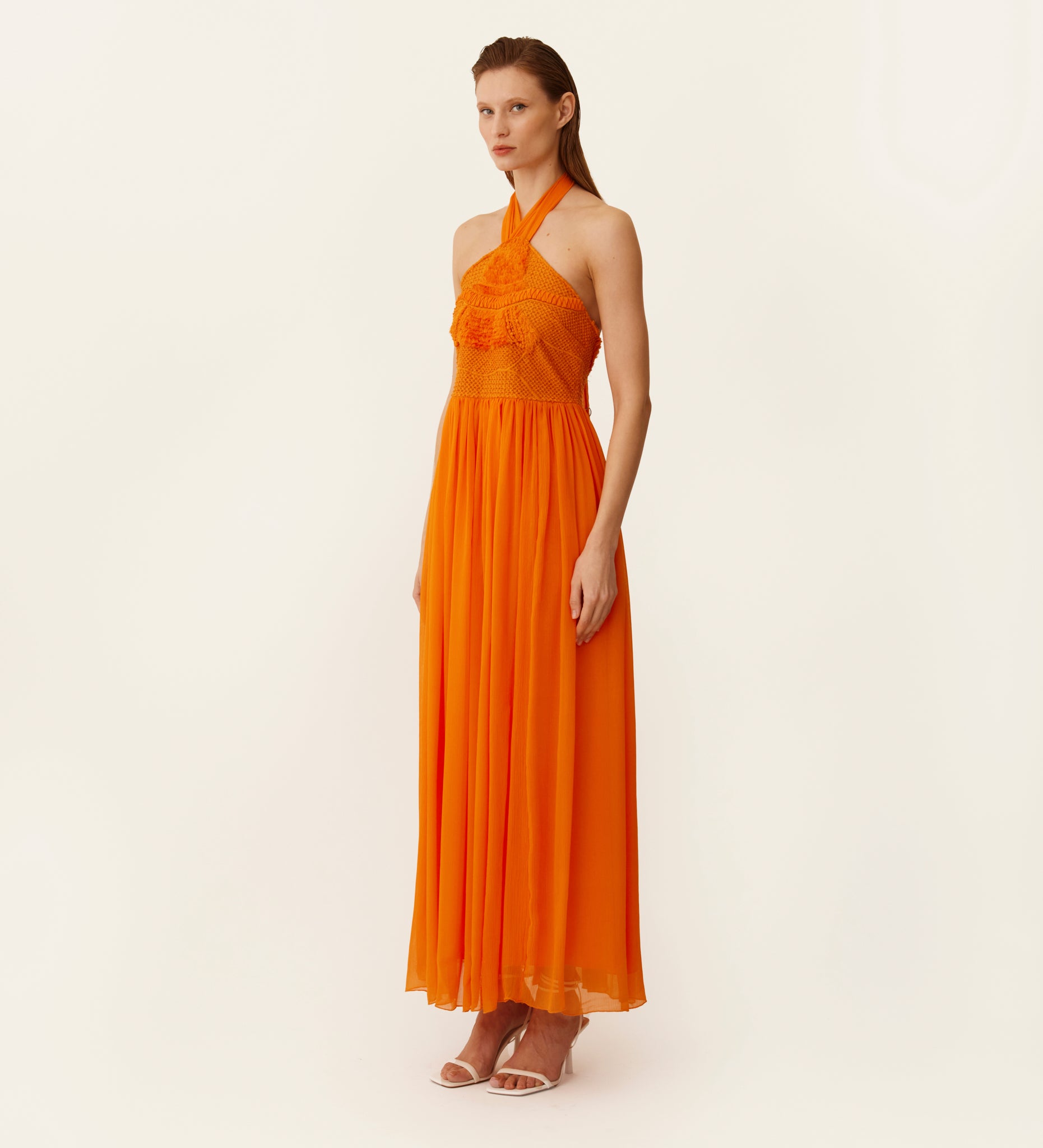 Vestido halter largo de gasa