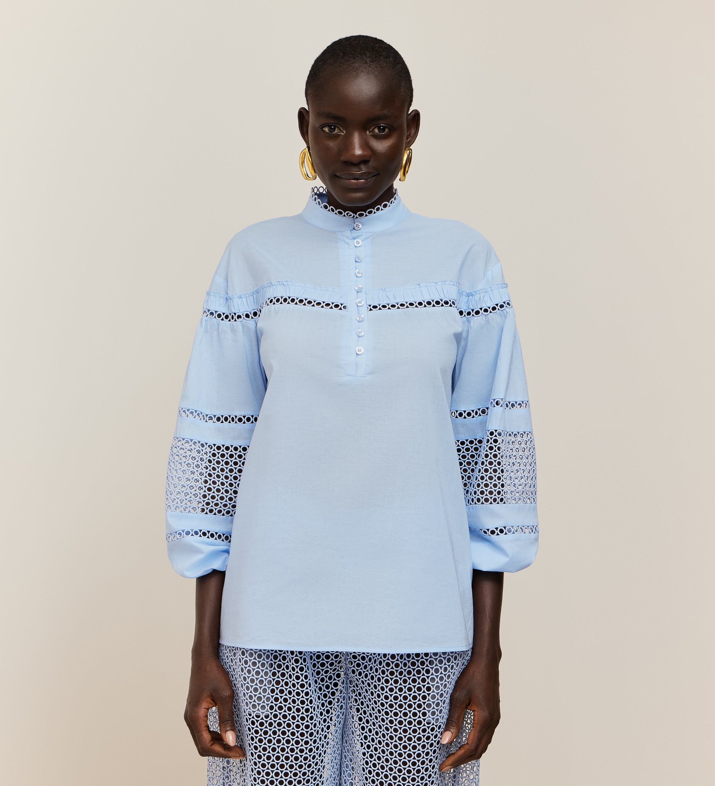 Blusa detalles guipur