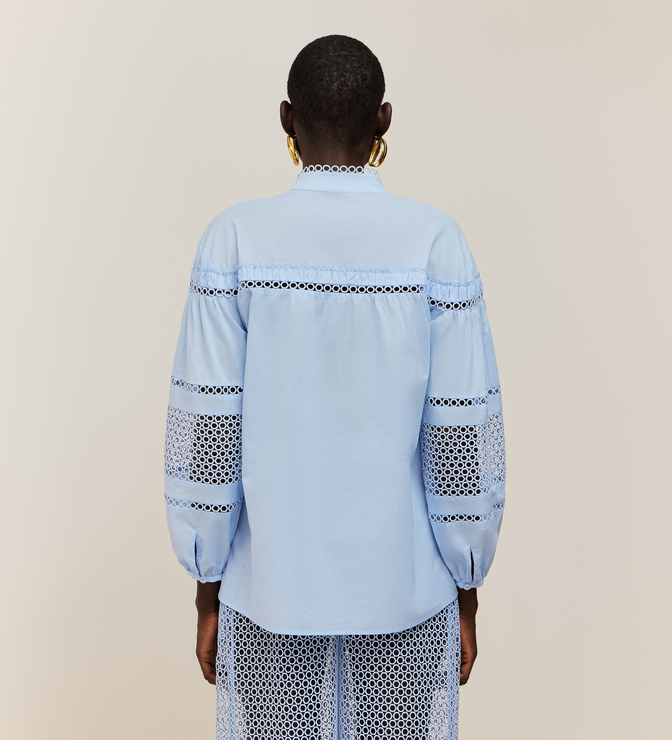 Blusa detalles guipur