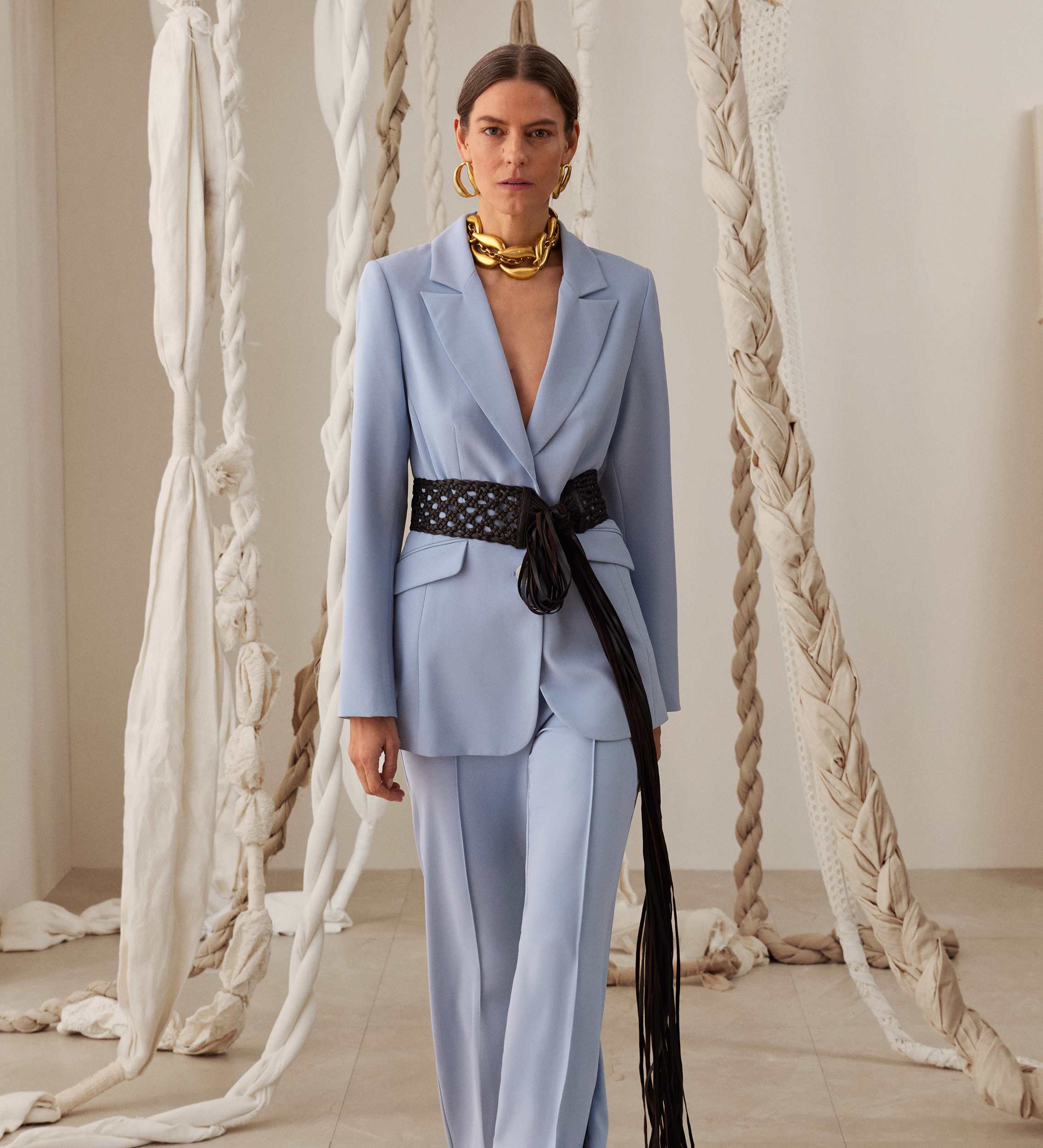 Americana entallada crepe