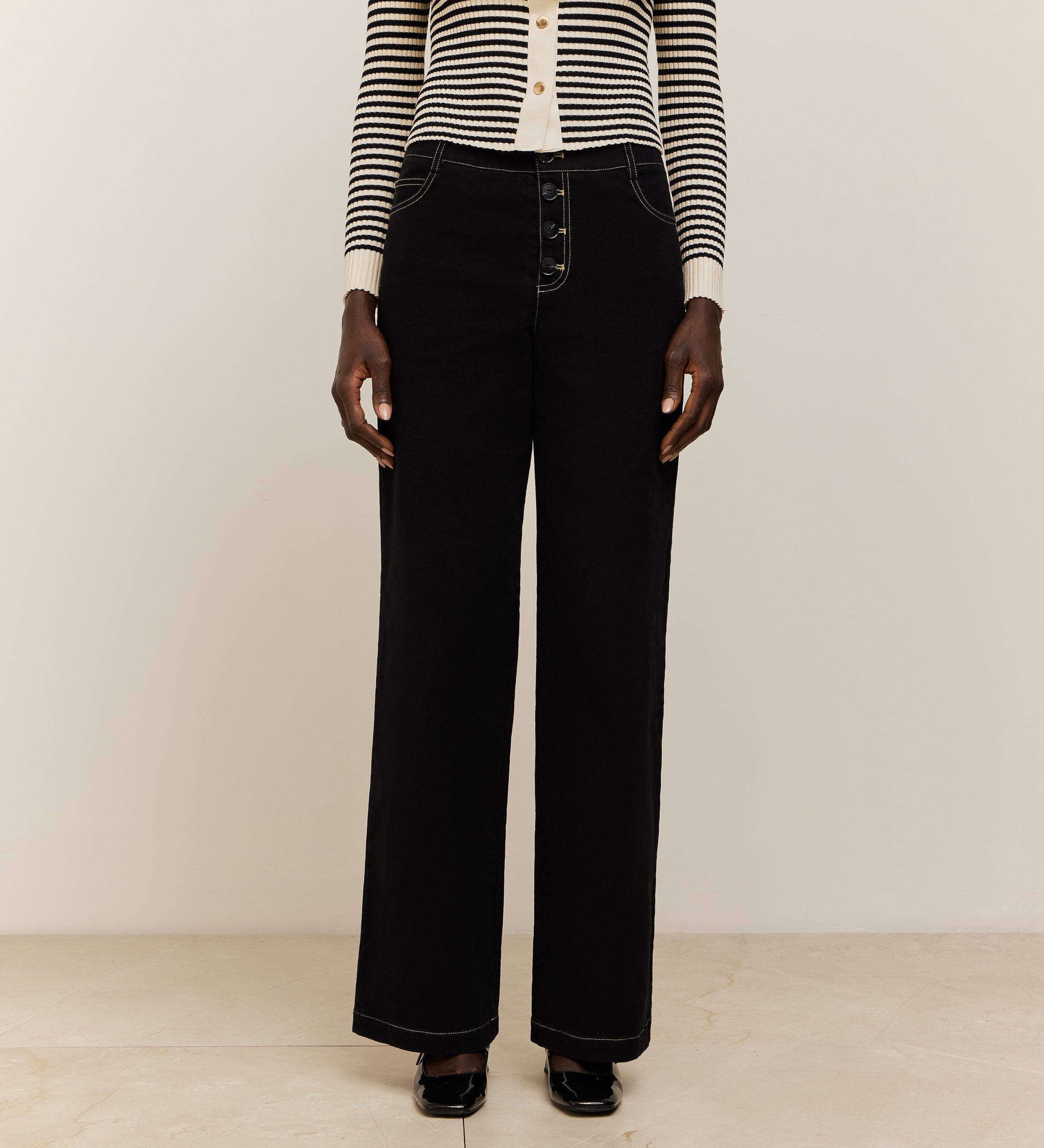 Contrast stitching pants