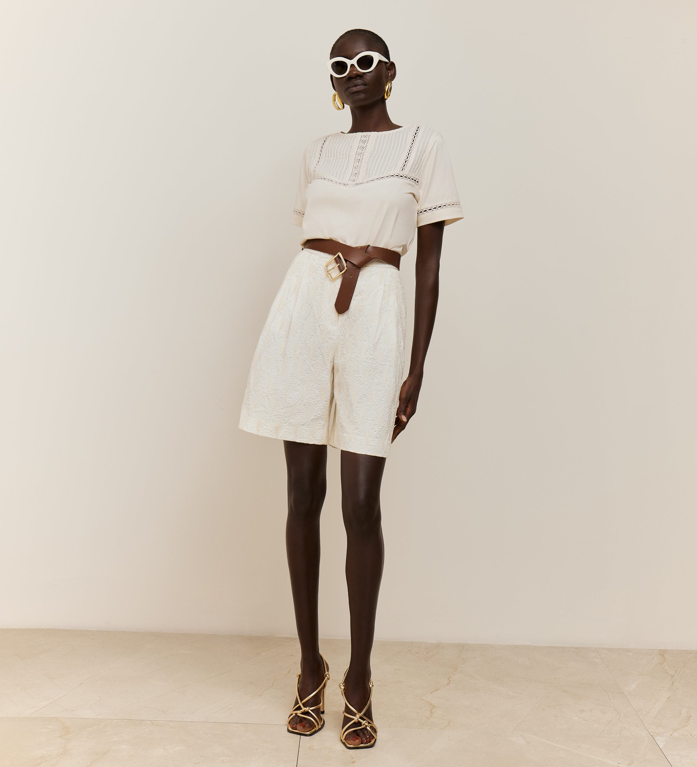 Camiseta combinada fornituras