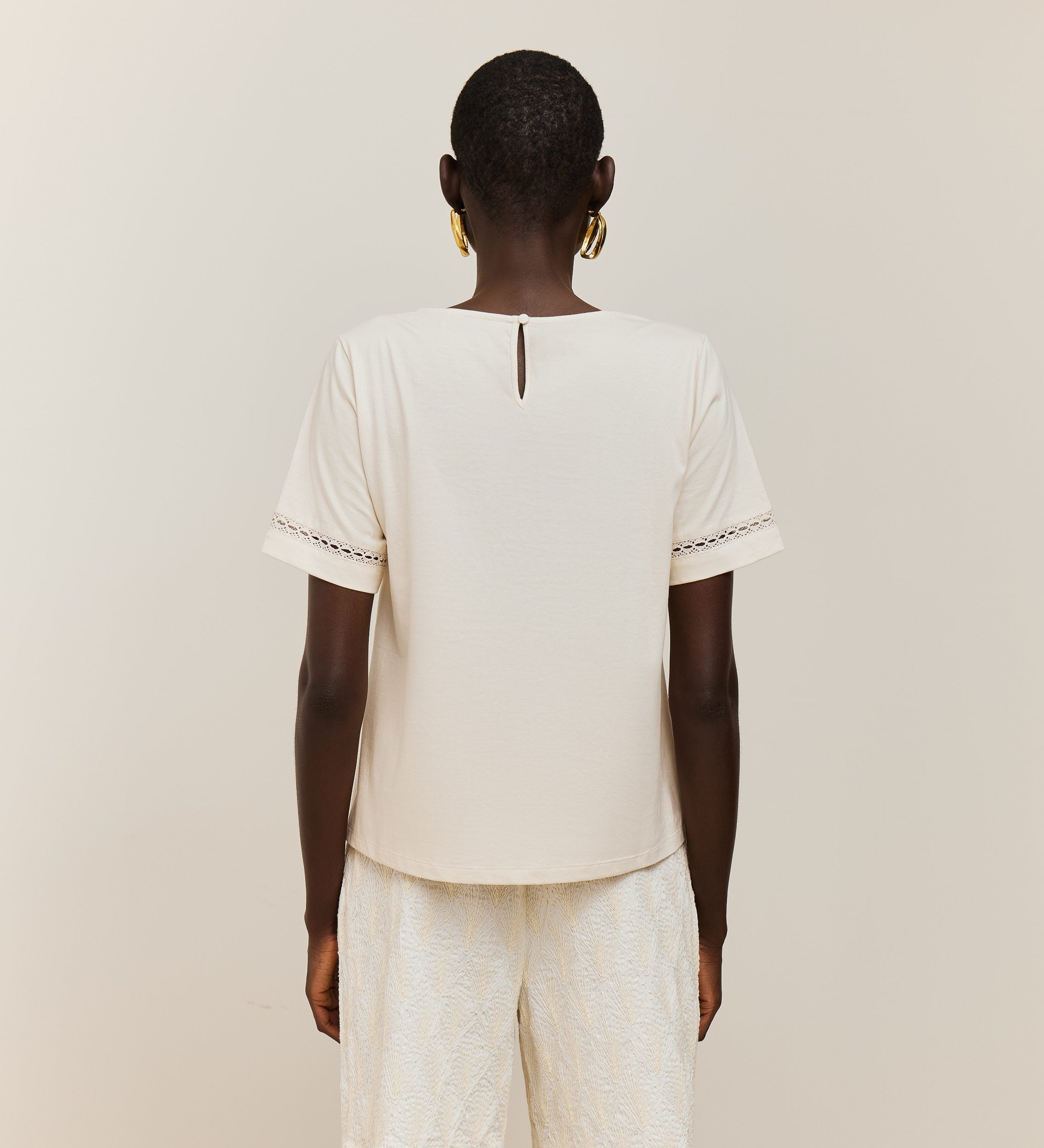 Camiseta combinada fornituras