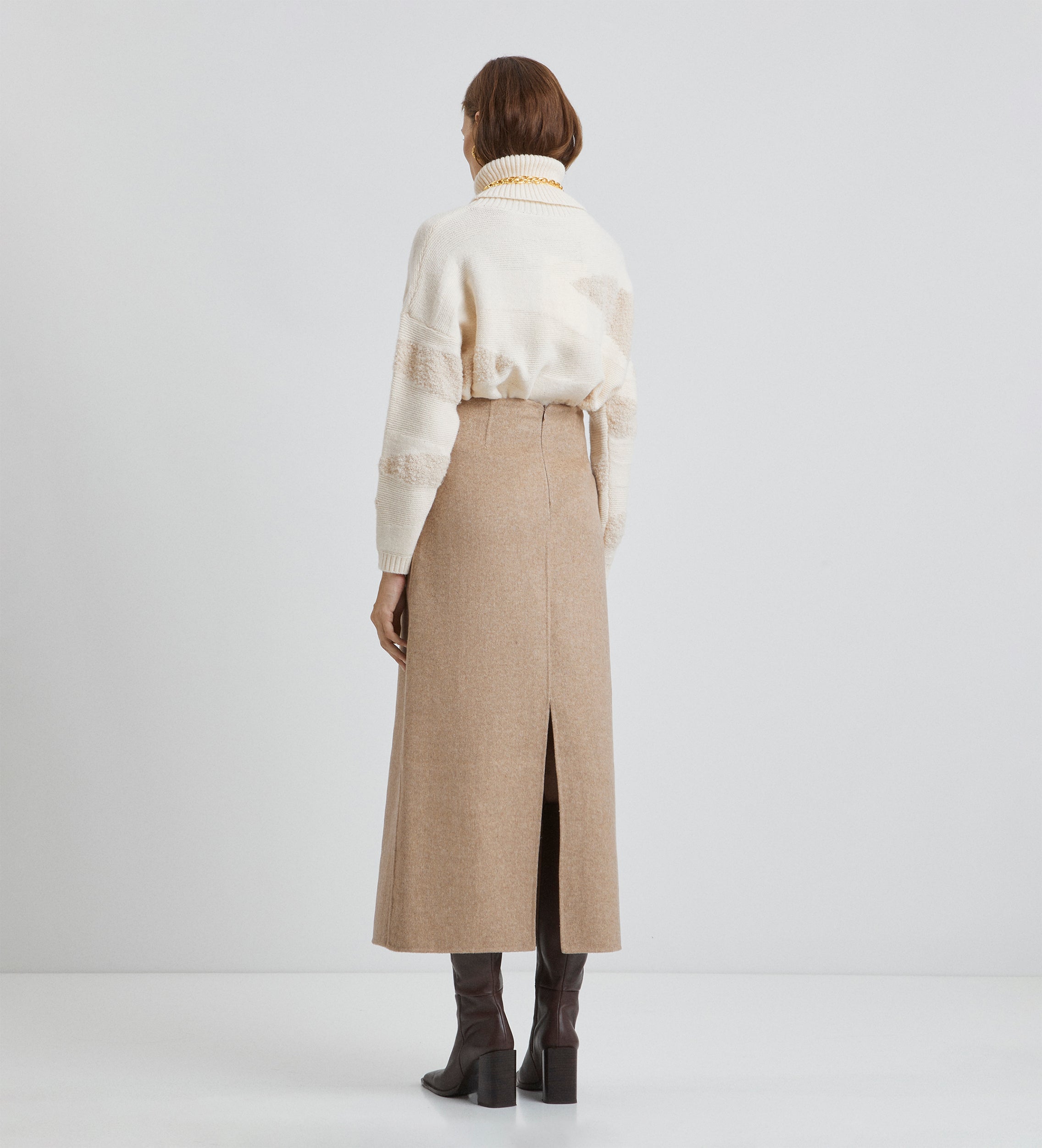 Midi wool tube skirt