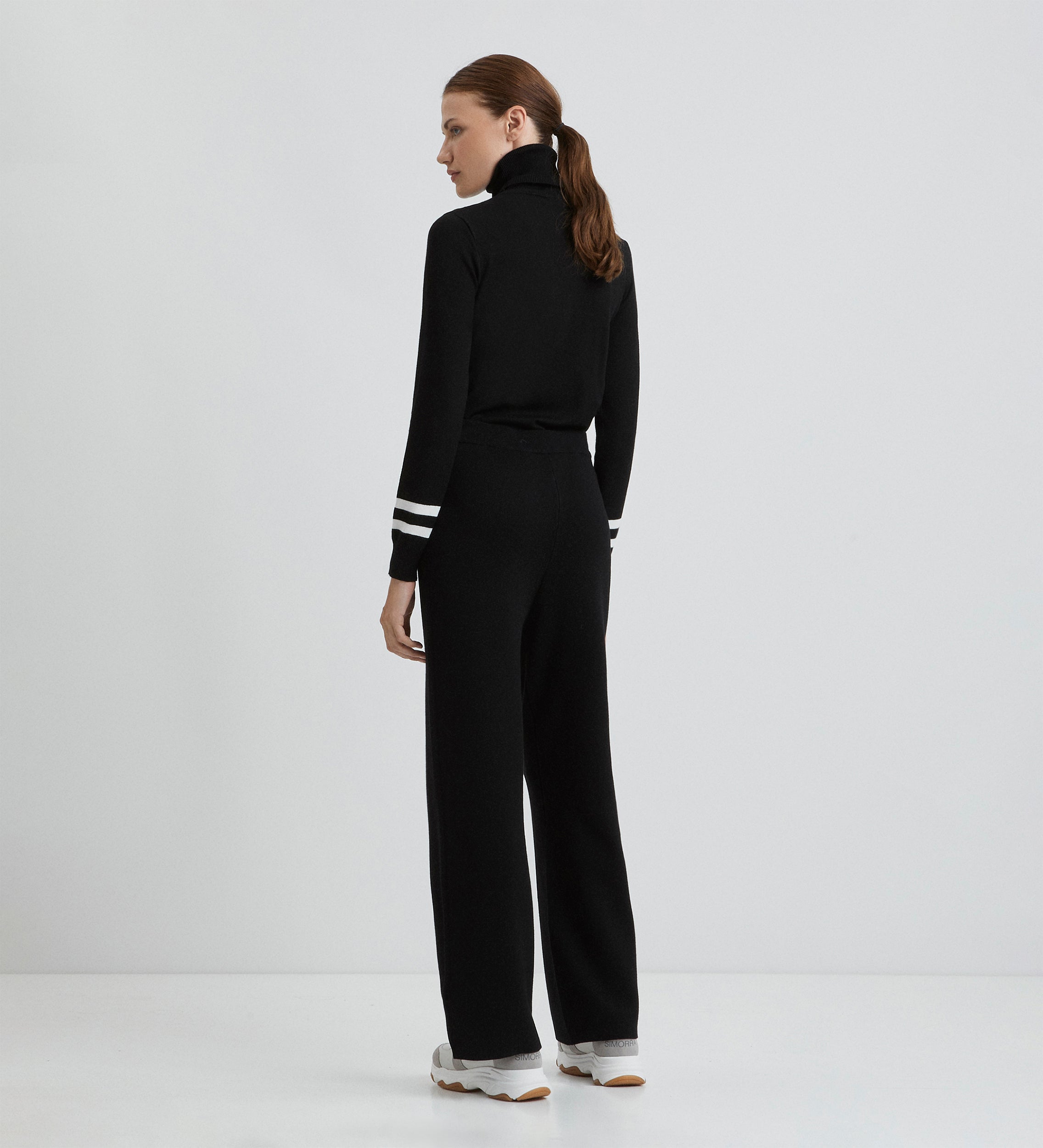 Wide knit trousers