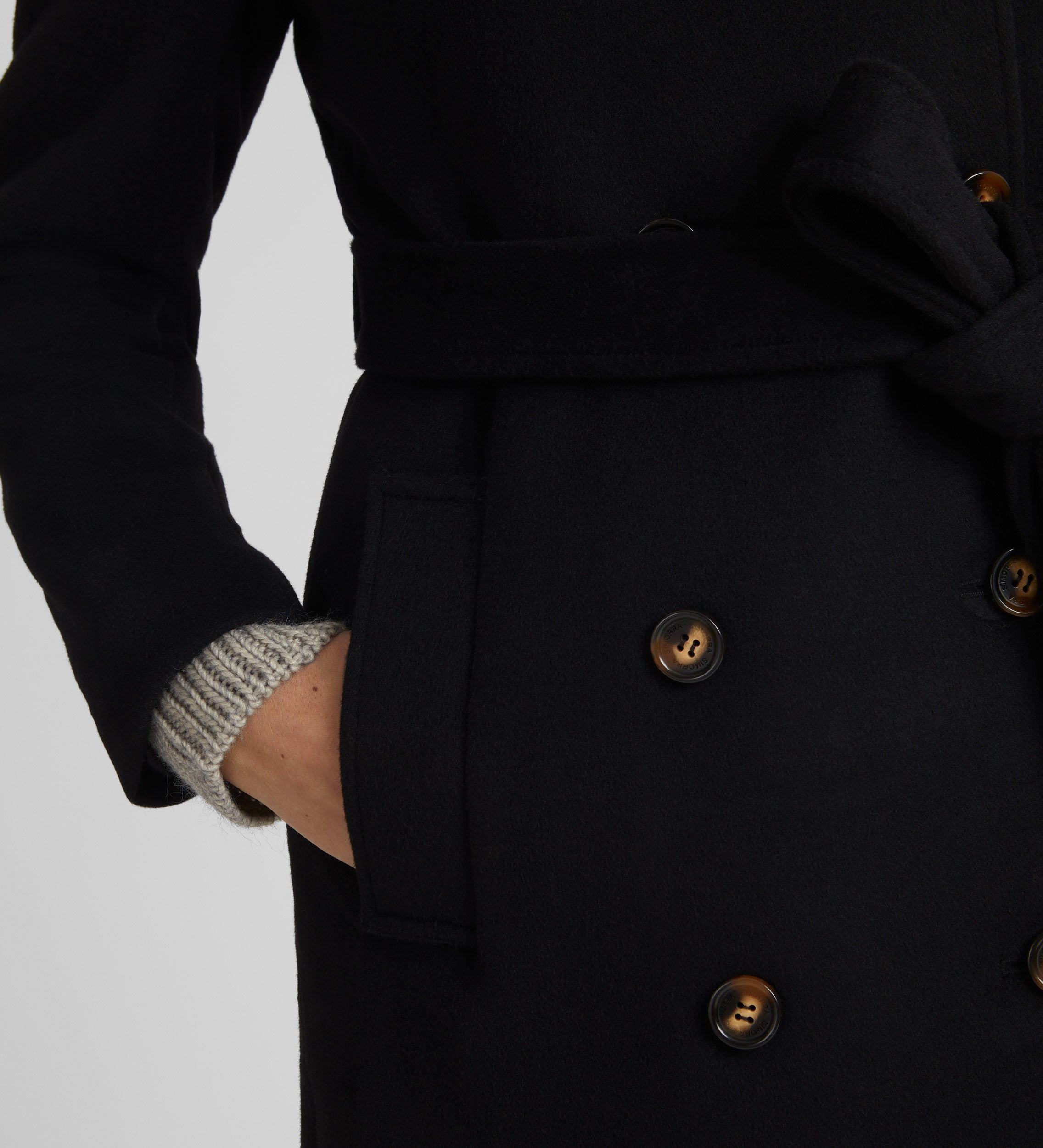 Manteau à double boutonnage