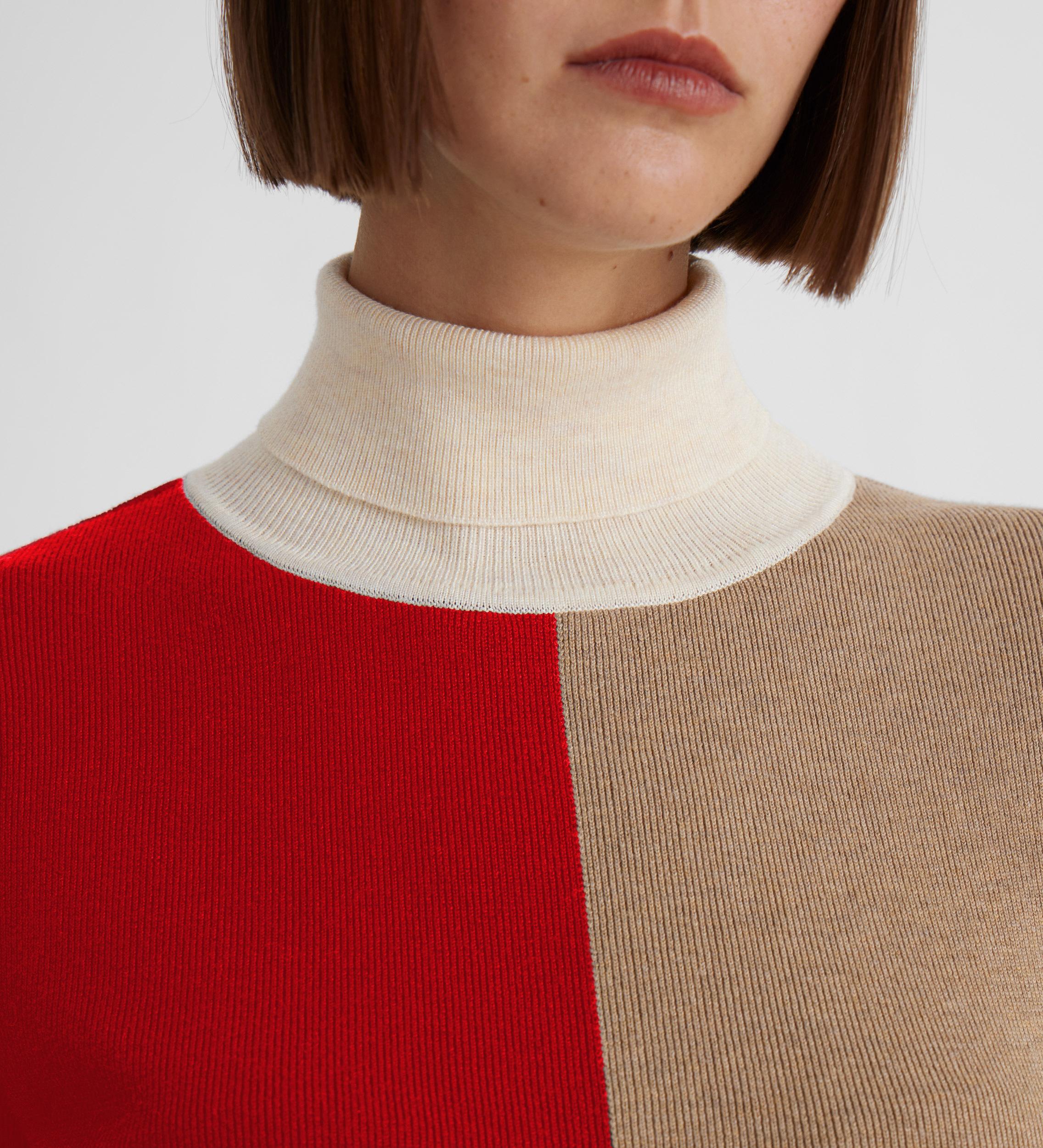 Tricolor ribbed sweater