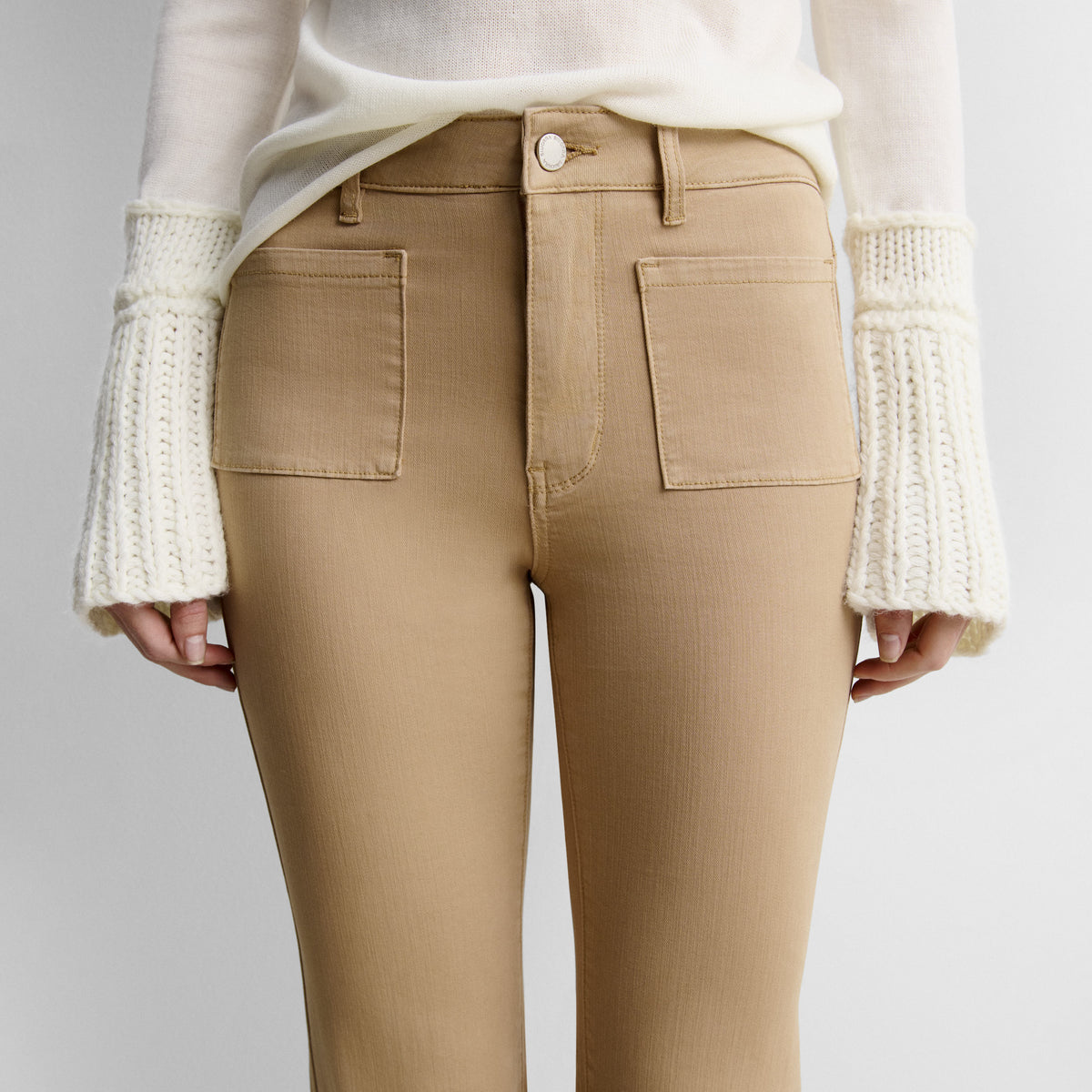 Pantalón bolsillos parche