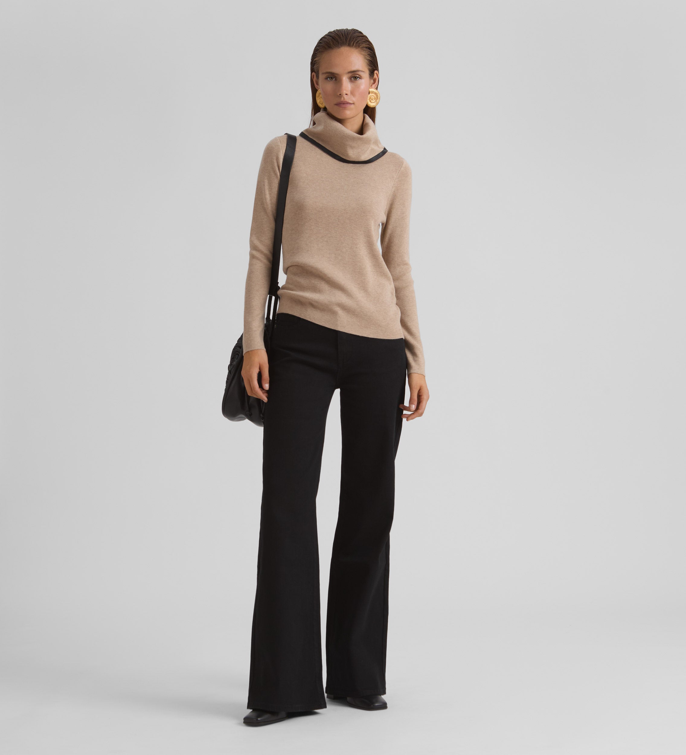 Contrast turtleneck sweater