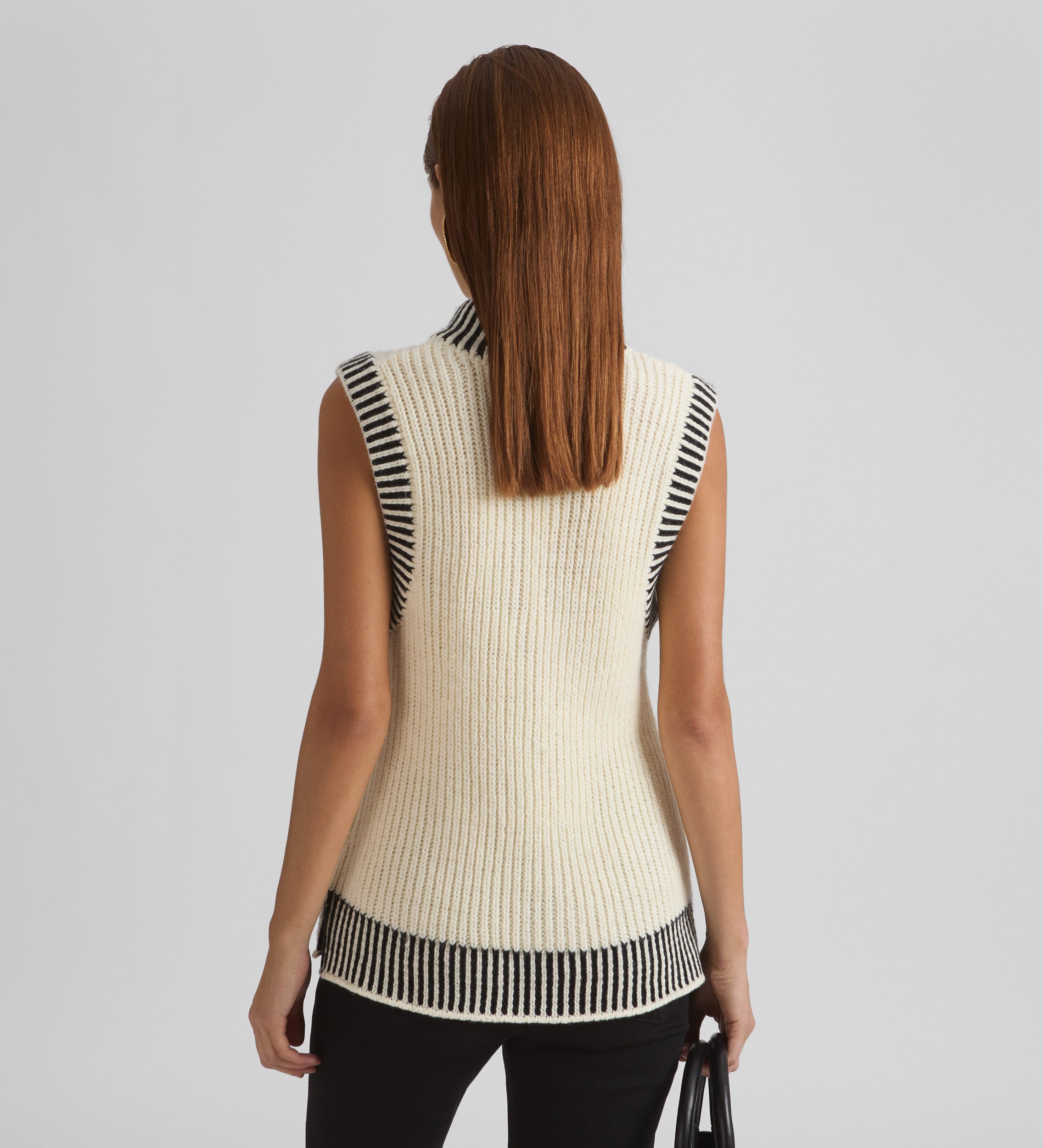 Knitted vest with zip collar