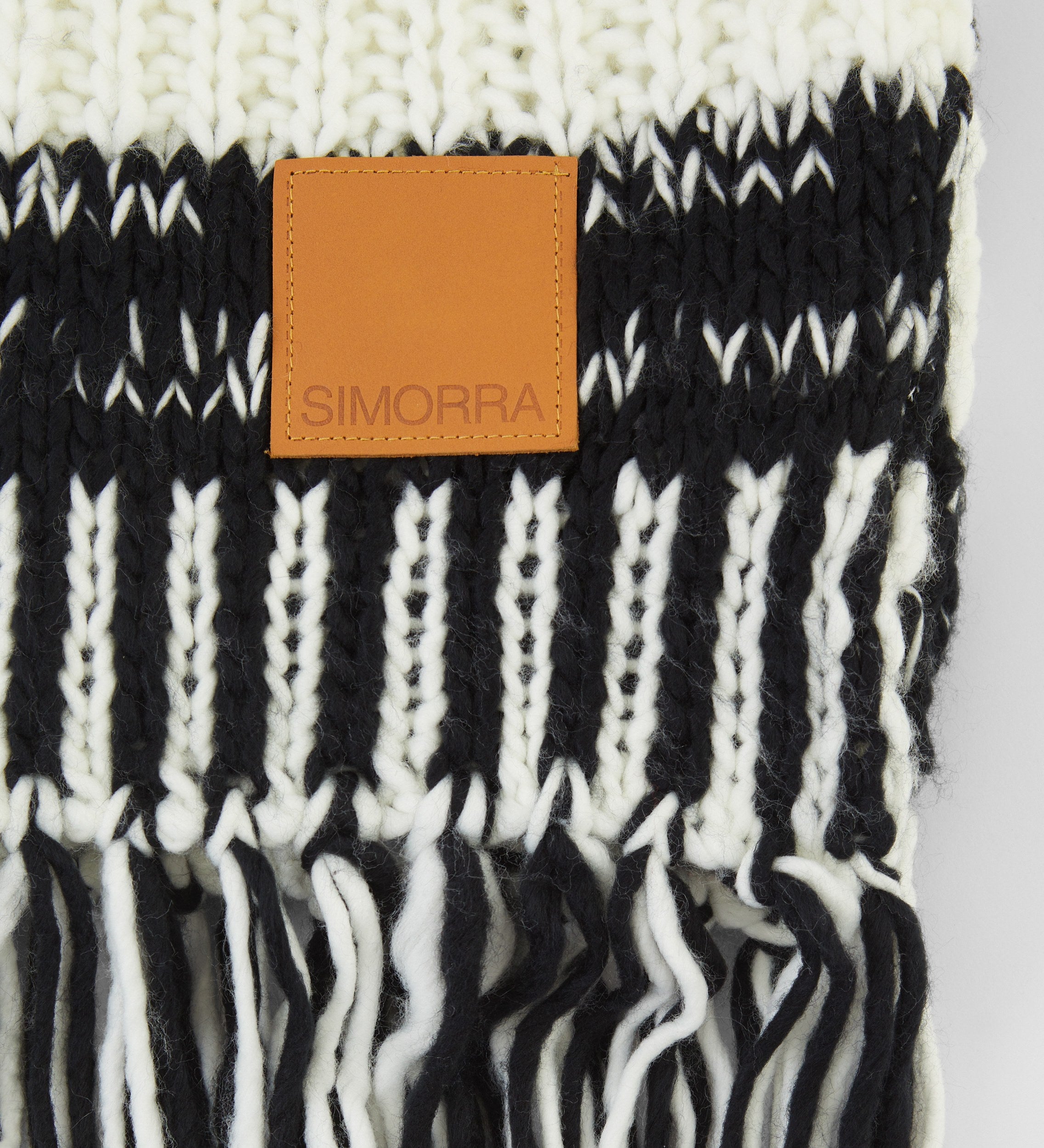 Two-tone fringed scarf