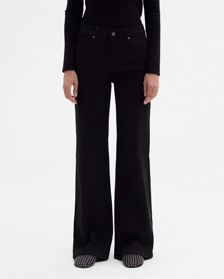 Pantalón vaquero acampanado