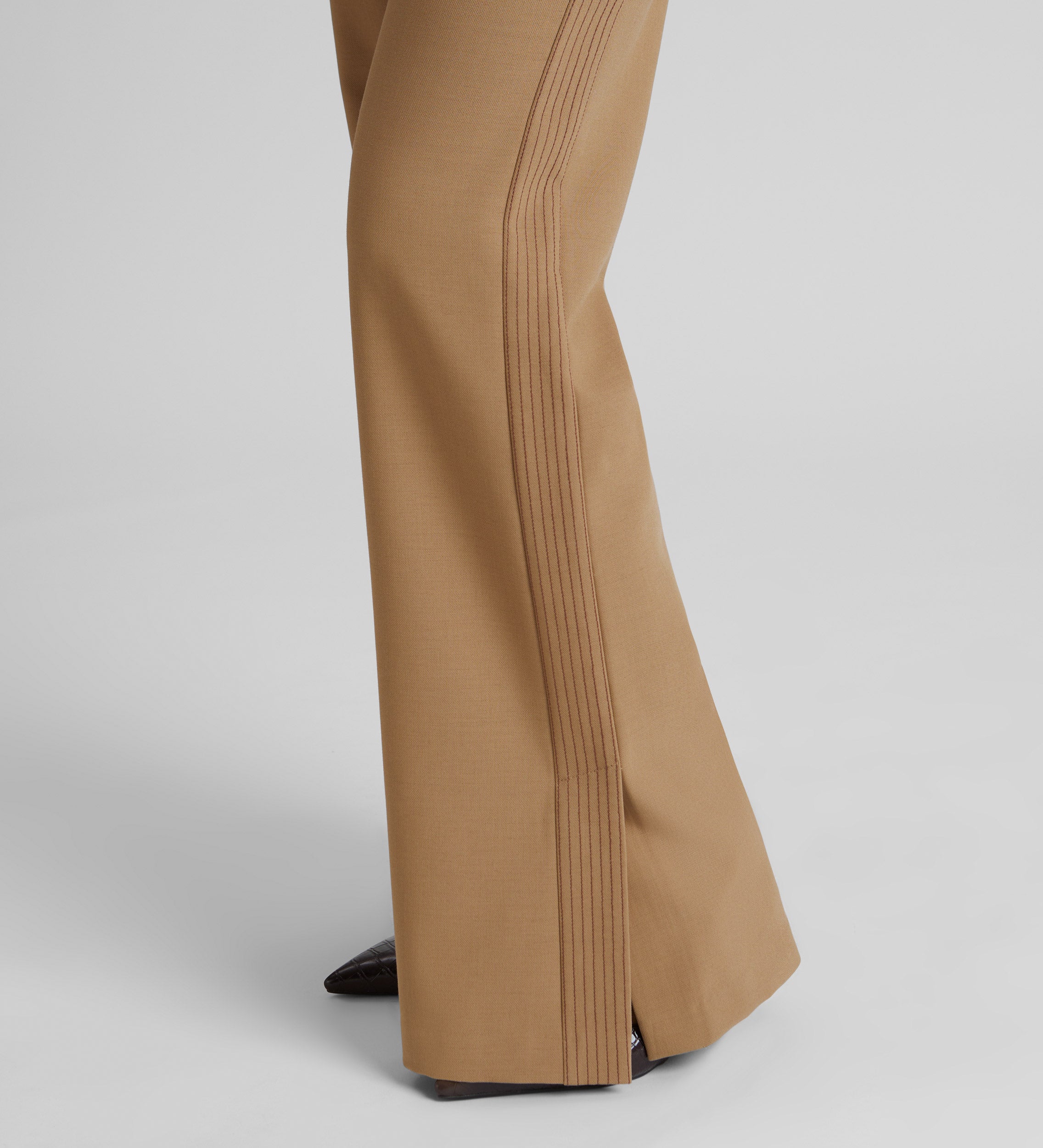 Contrast stitching trousers