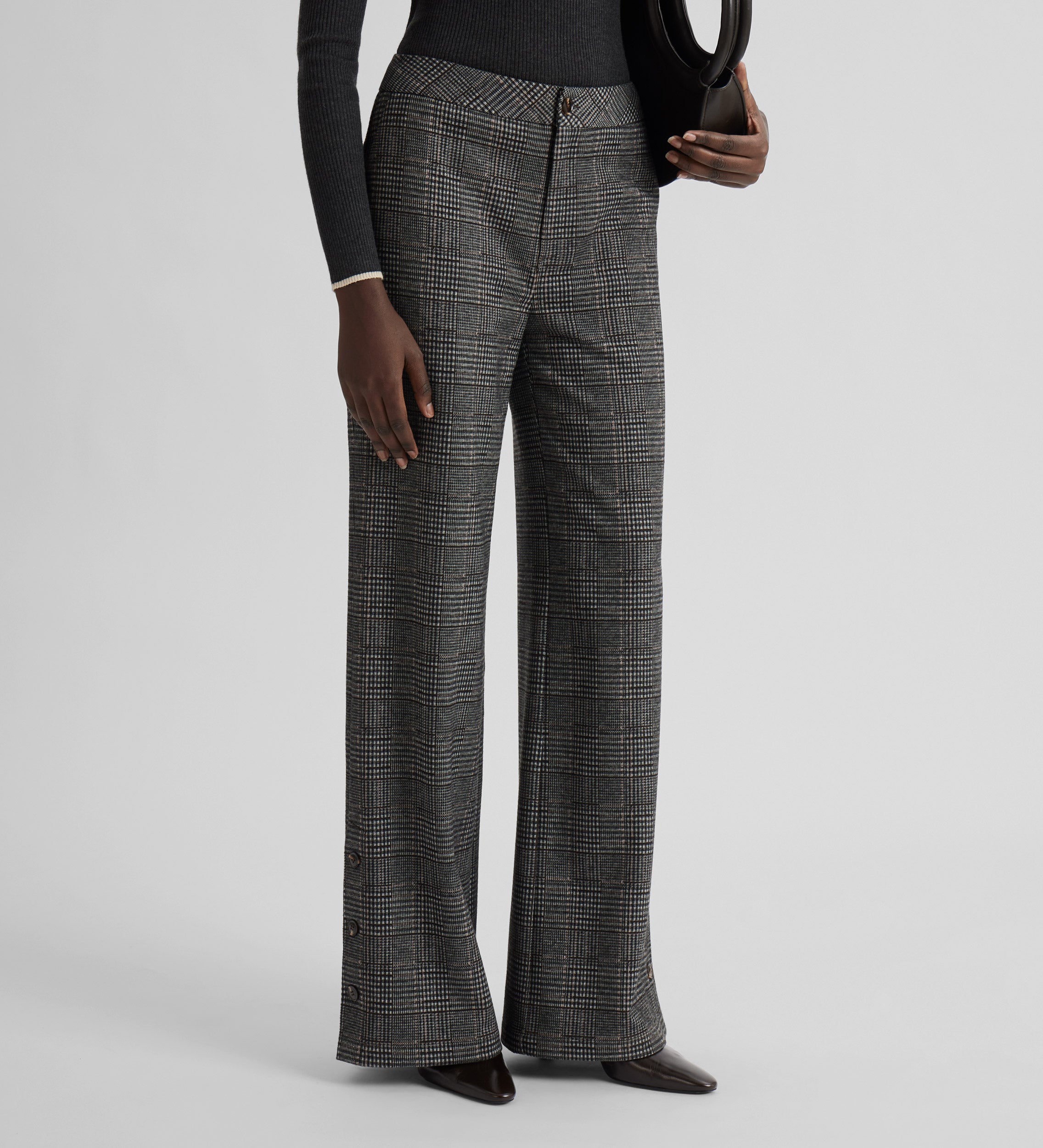 Wide-leg checked trousers