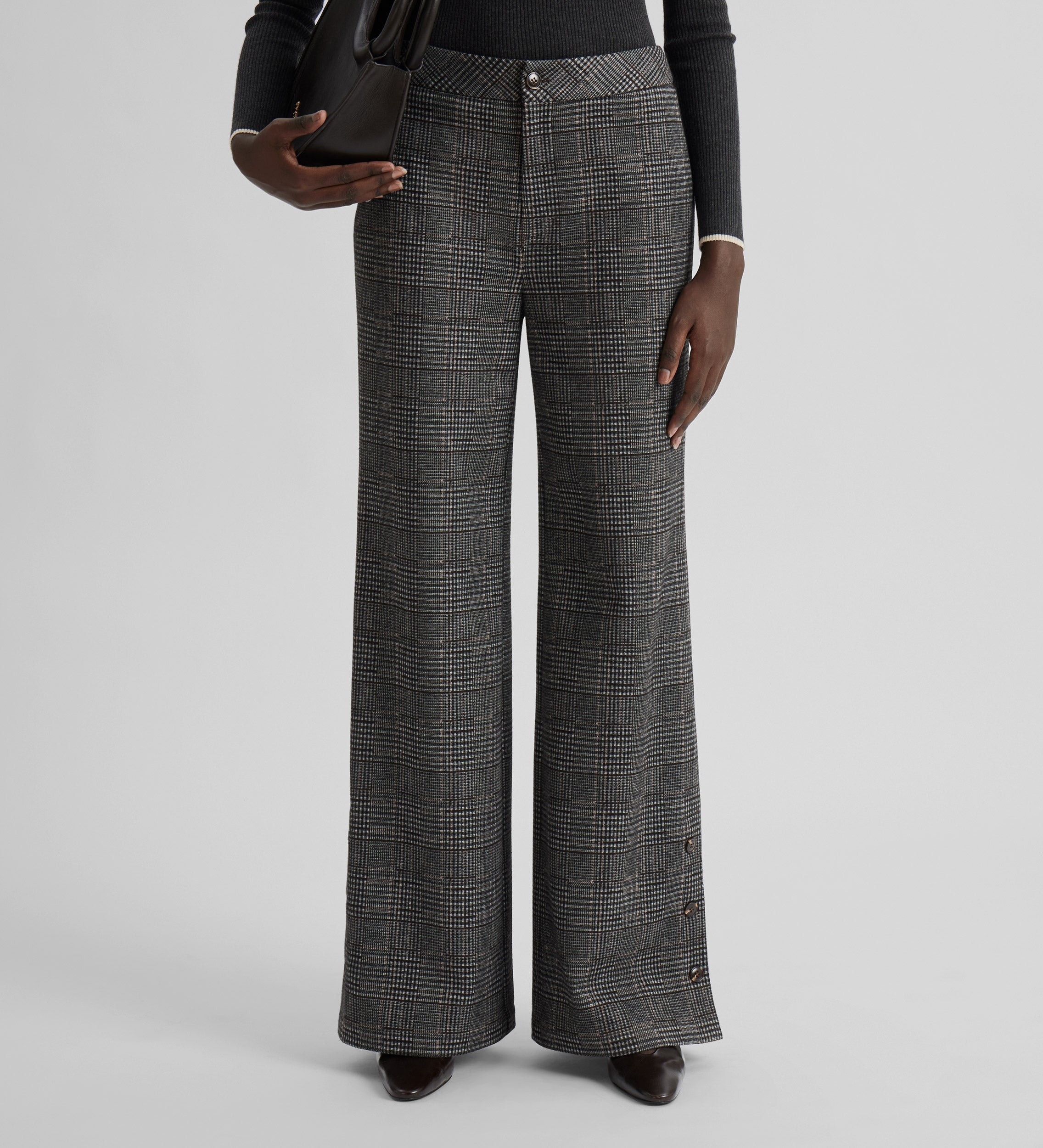 Wide-leg checked trousers