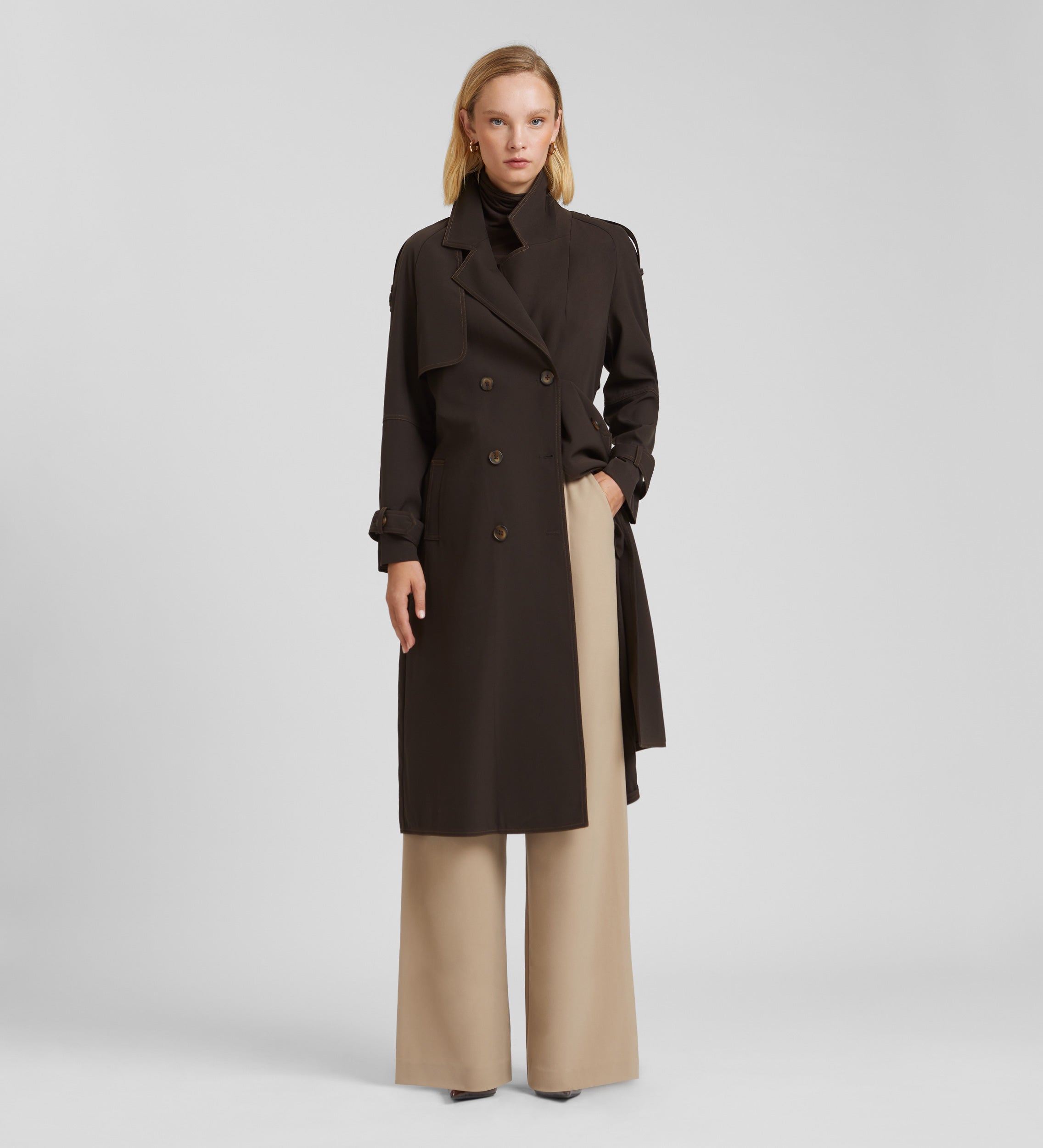 Flowing trench coat