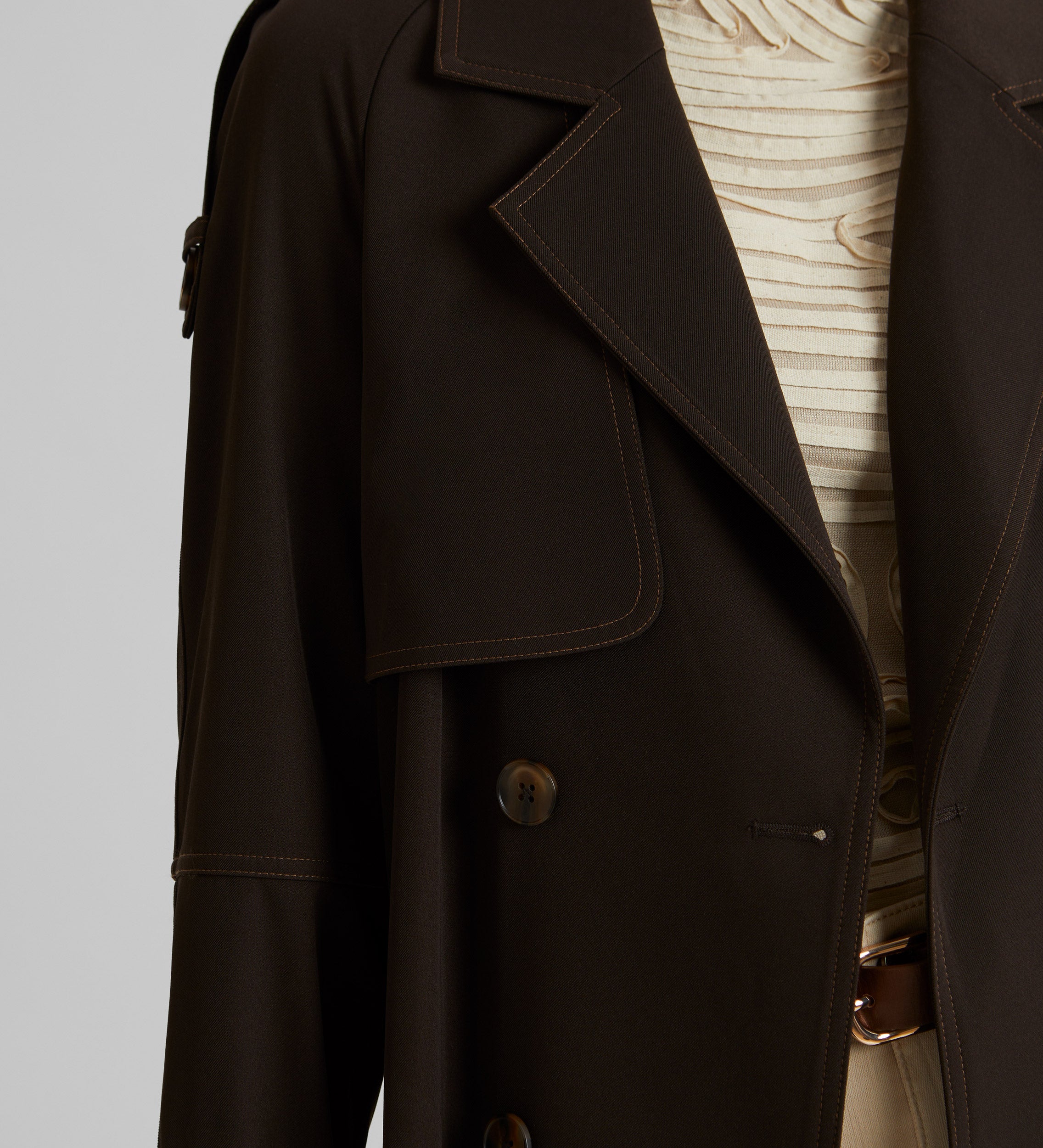 Flowing trench coat