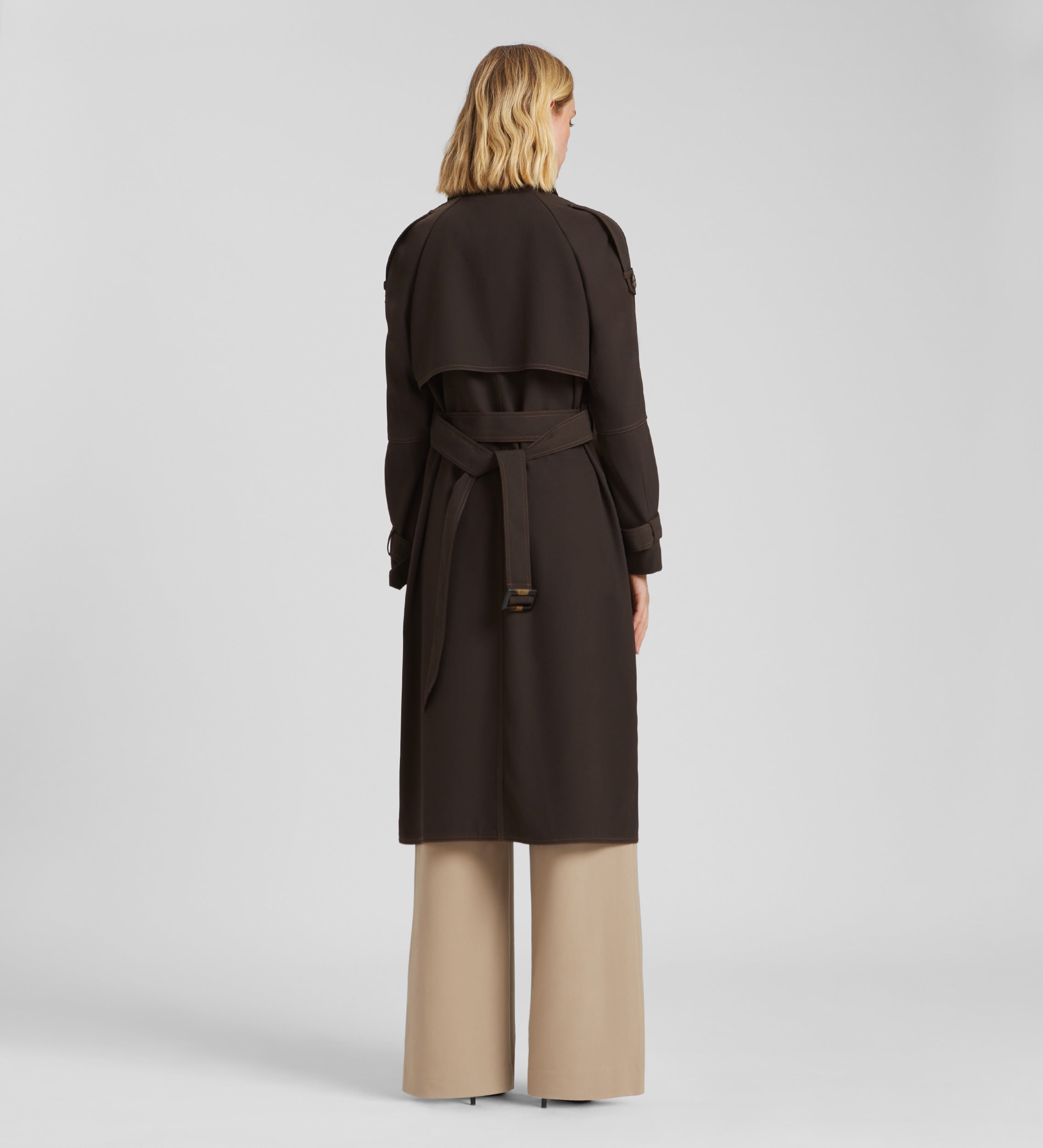 Flowing trench coat