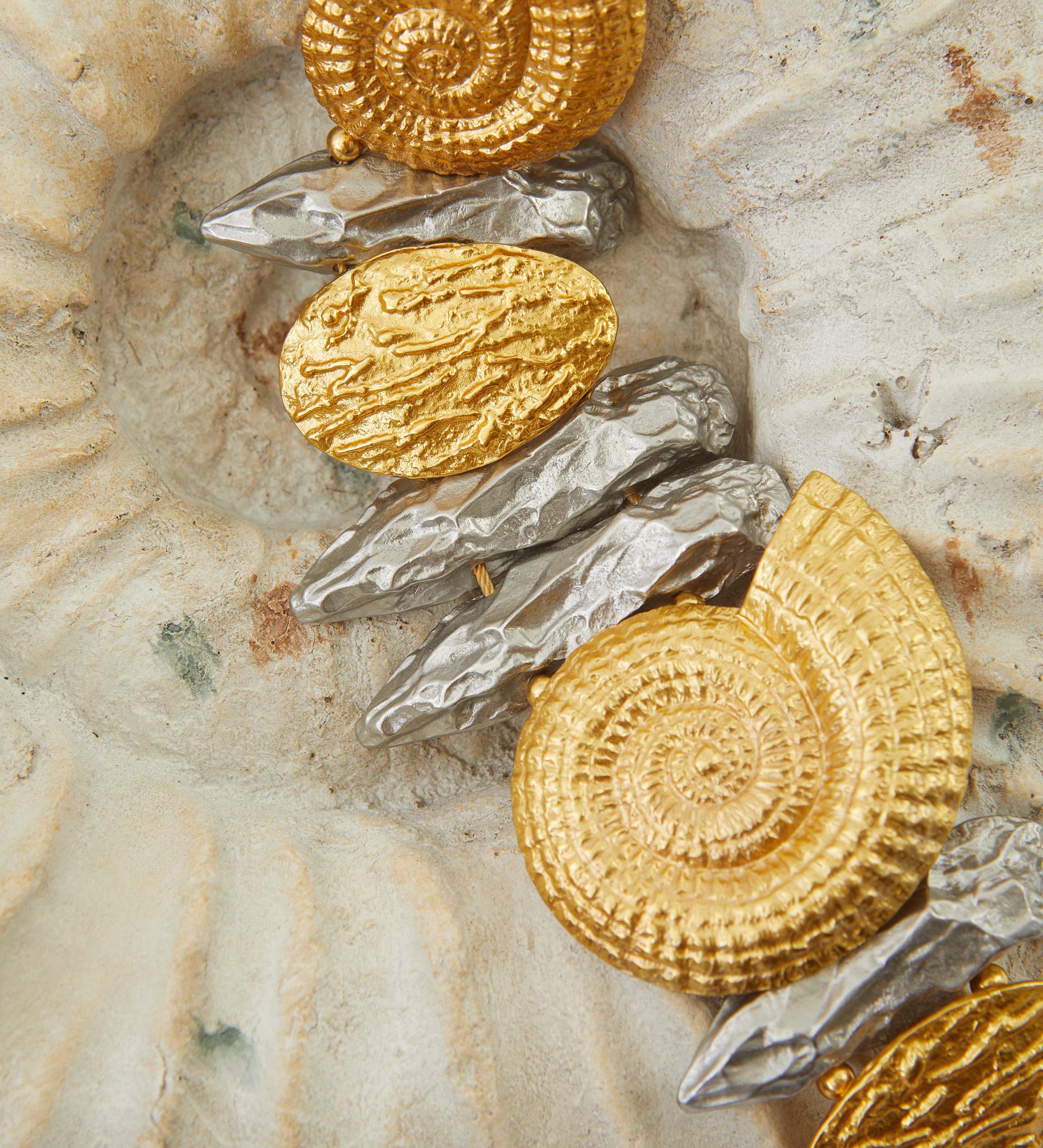 Collier ras de cou ammonite