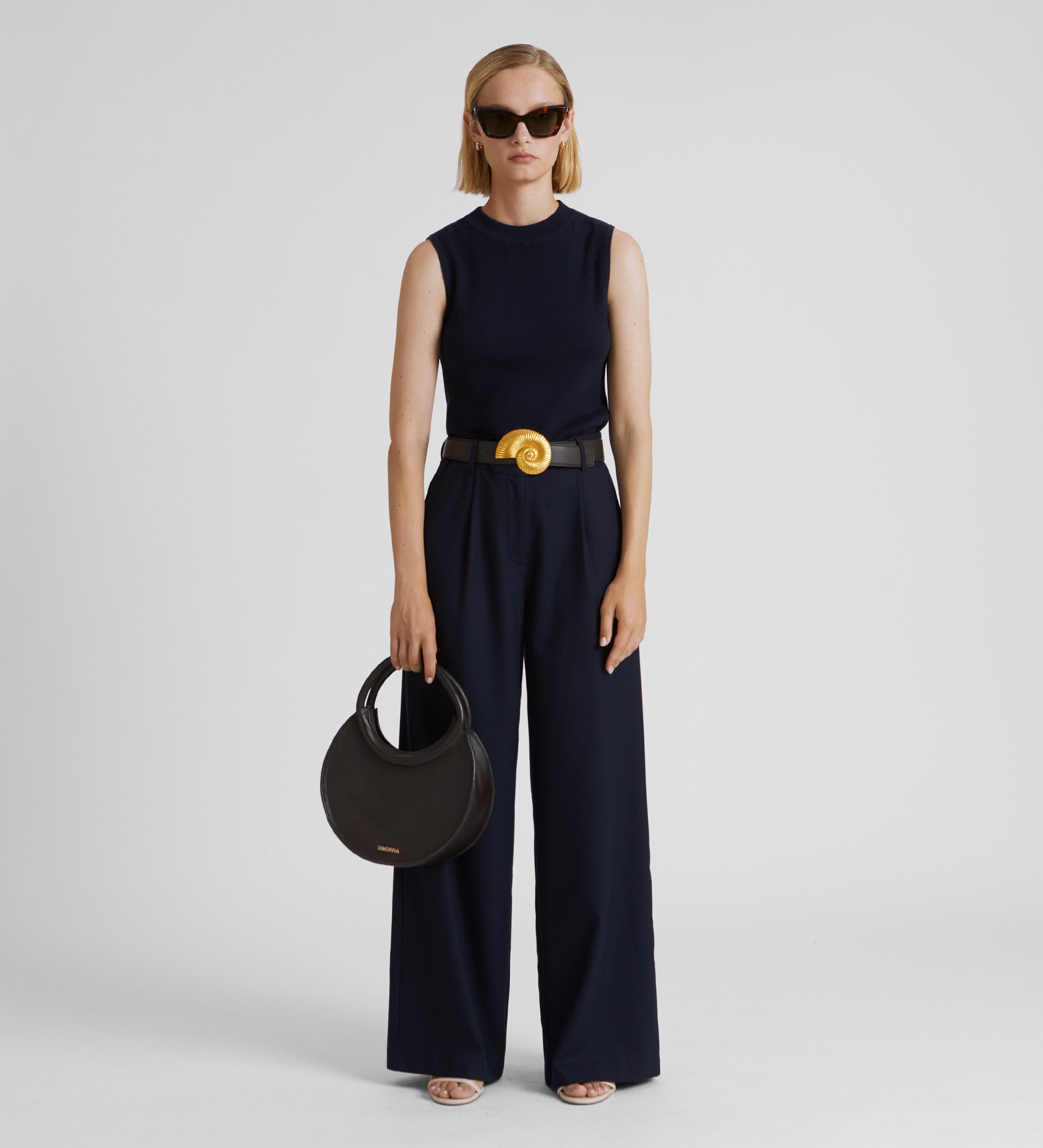 Wide pleated trousers