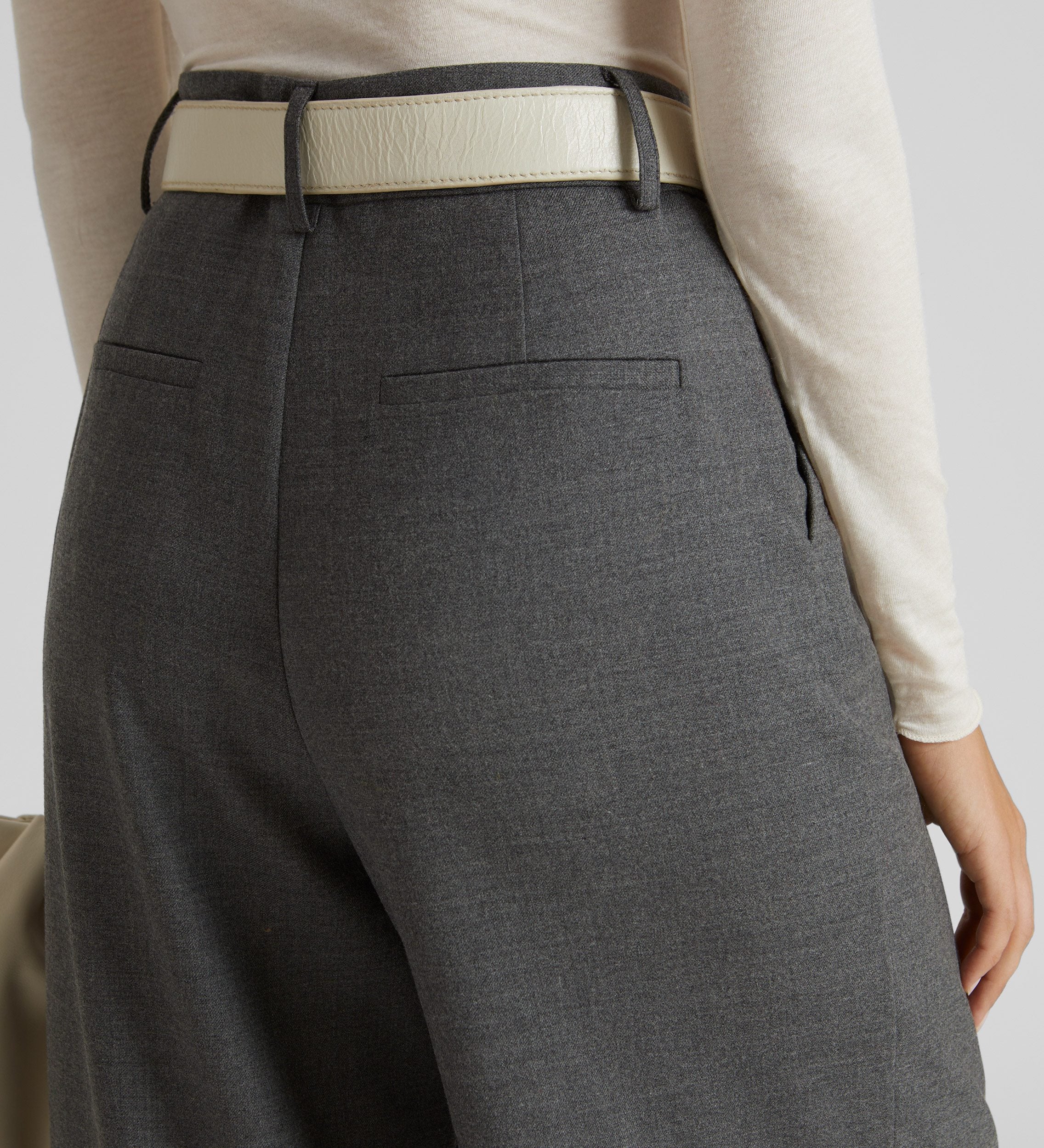 Wide pleated trousers