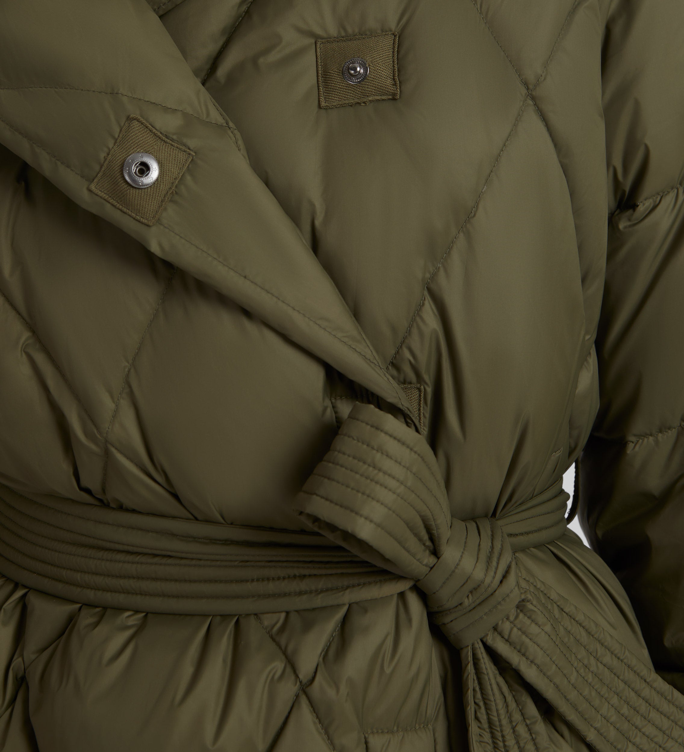 Short parka with hood