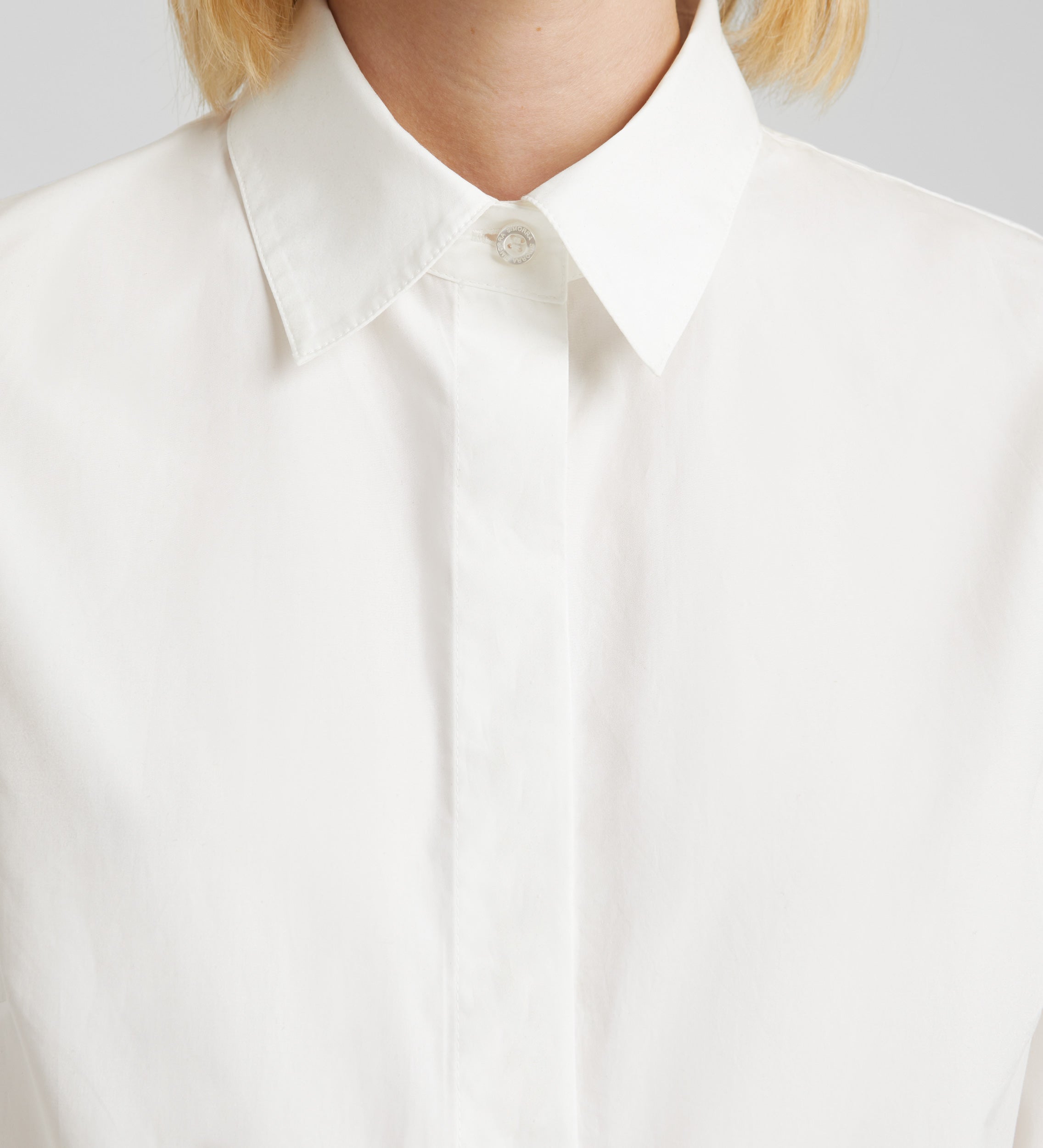 Puff sleeve shirt