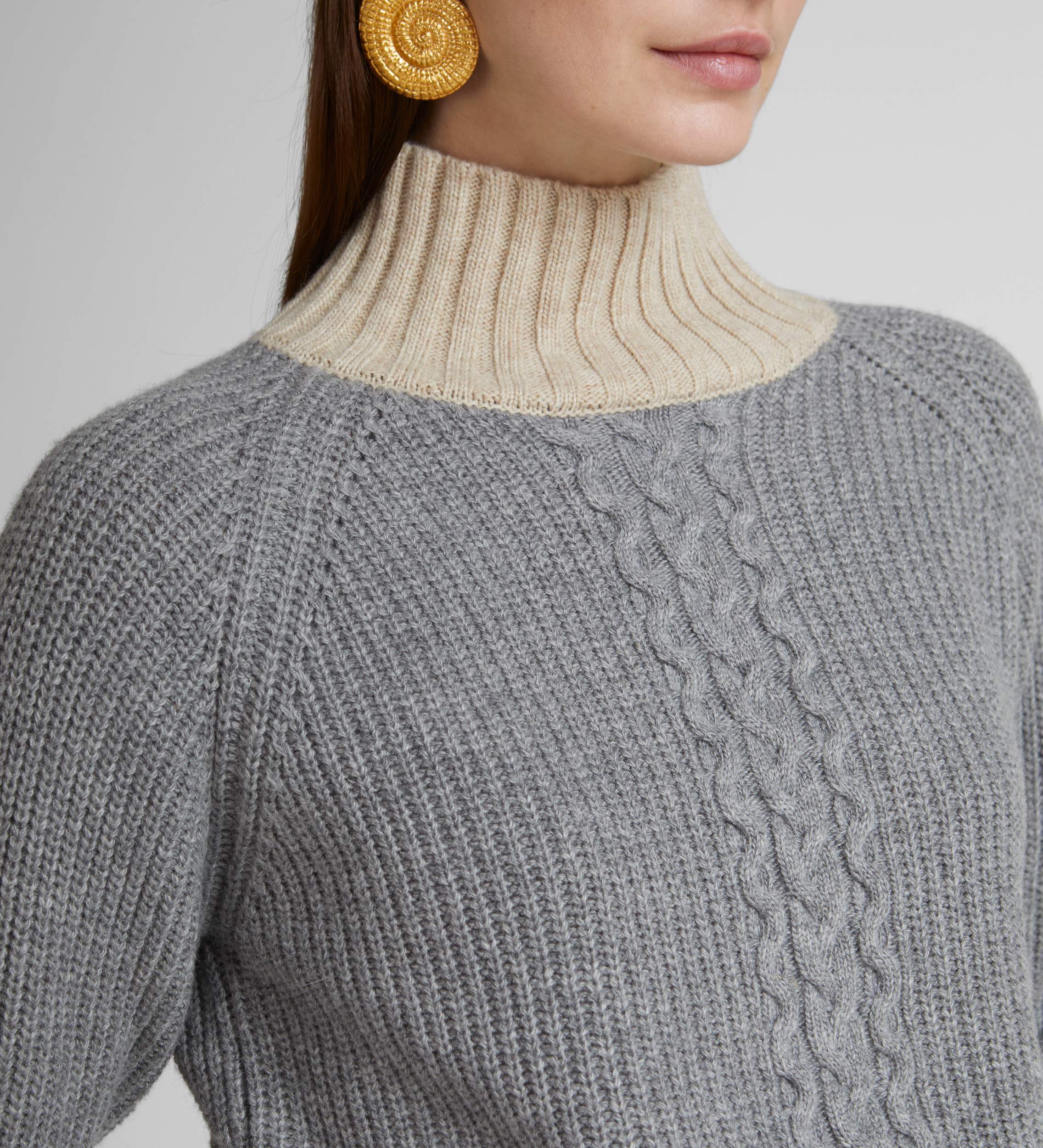 High neck sweater