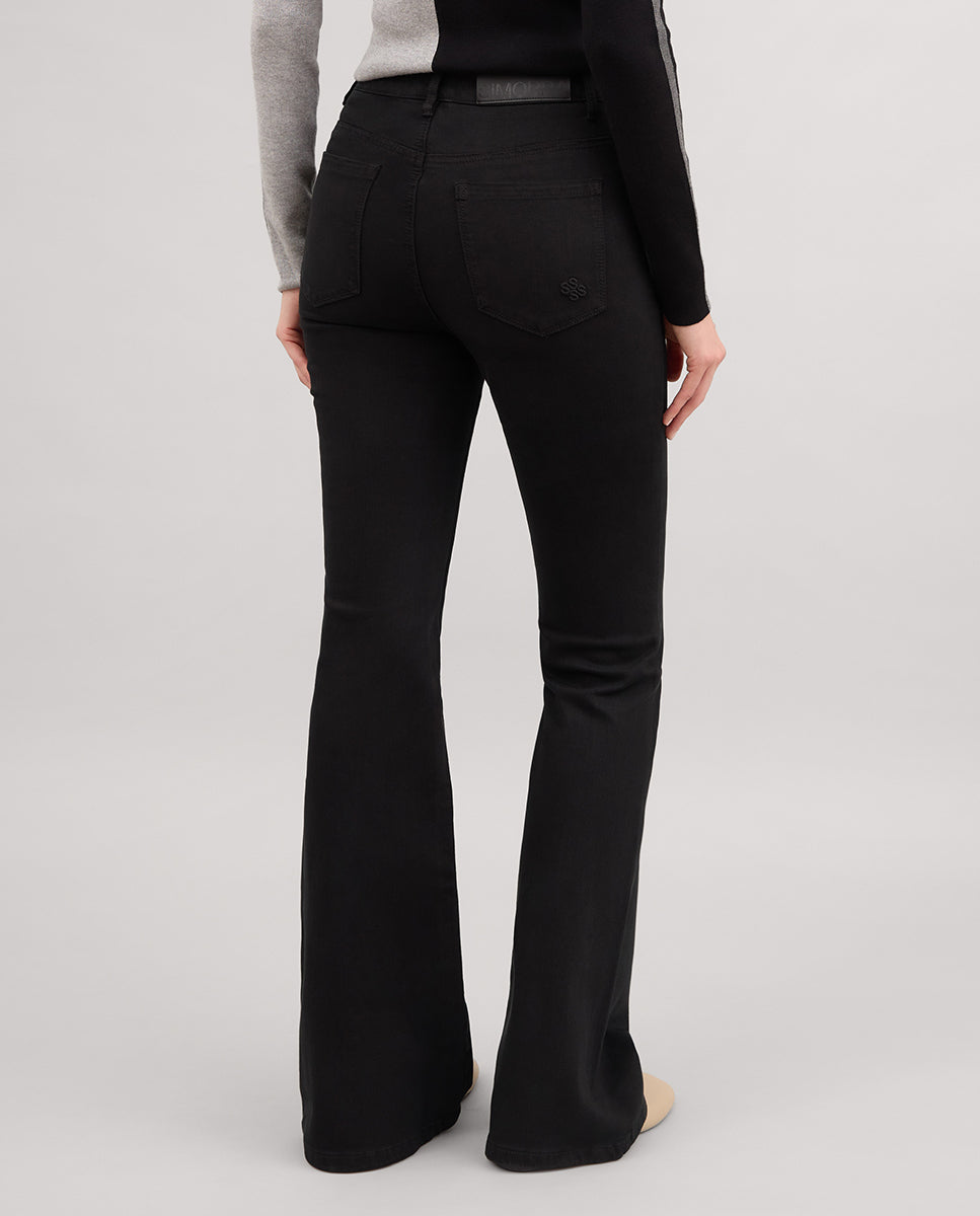 Pantalón vaquero acampanado