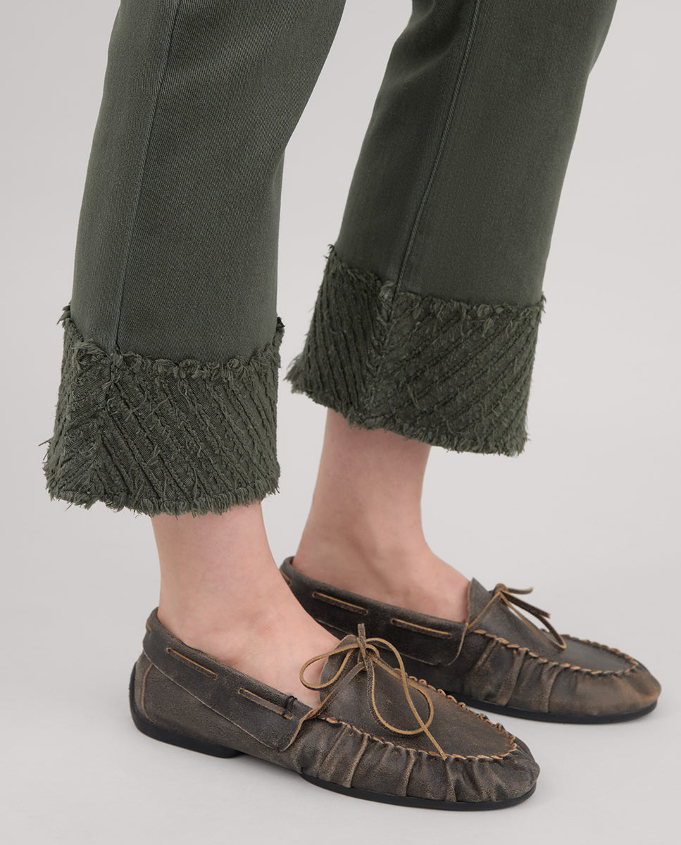 Pantalón bajo decorativo