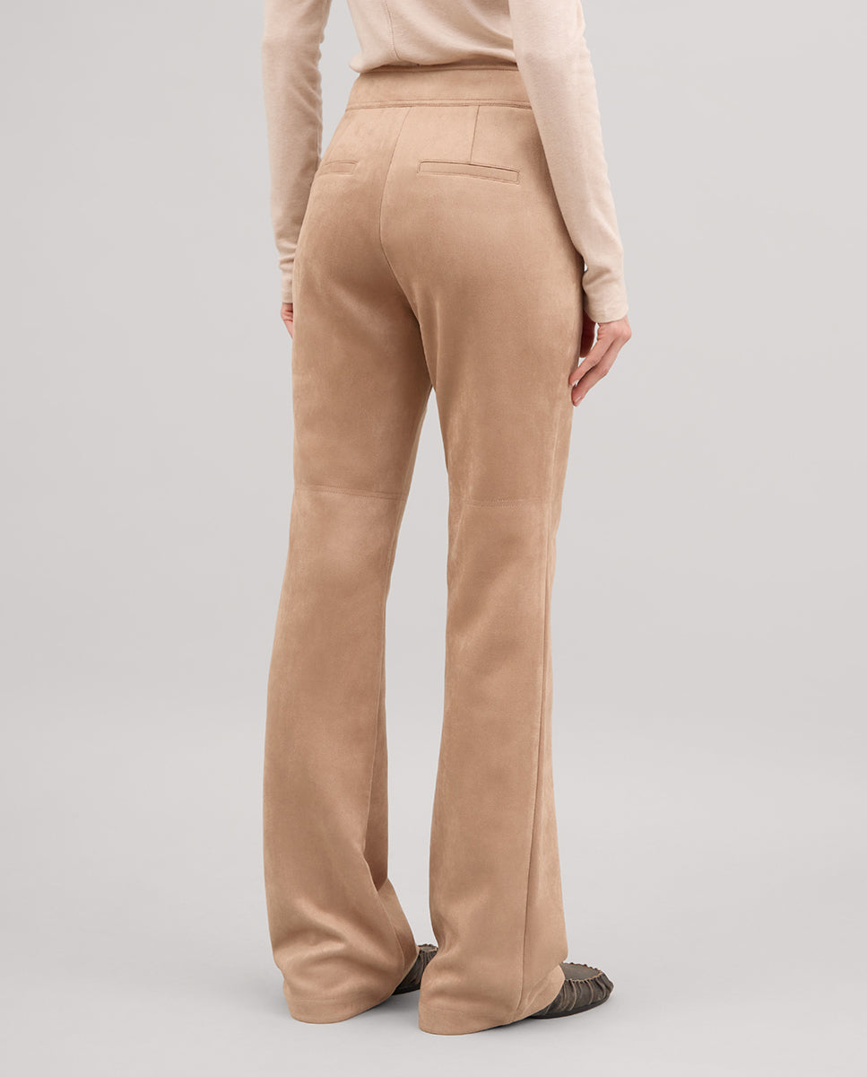 Pantalón antelina pespuntes