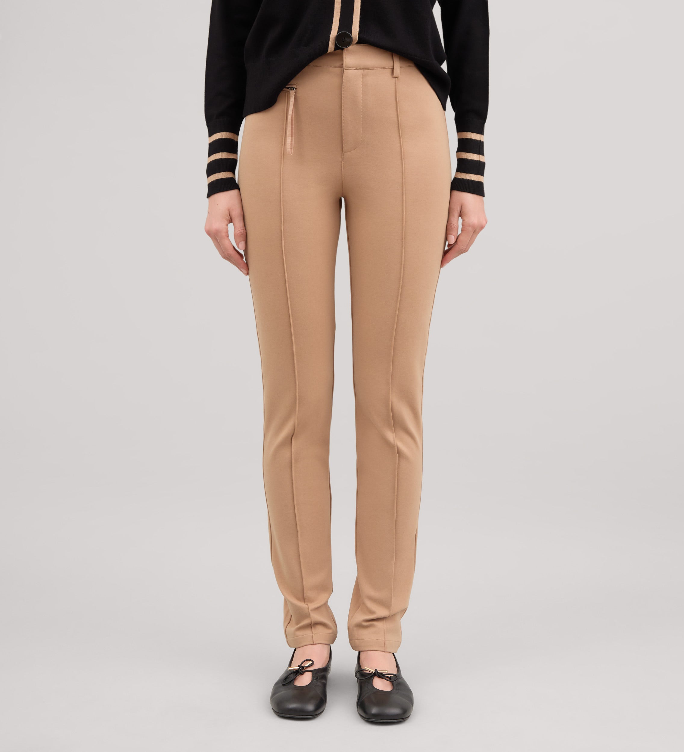 Pantalón elástico slim fit