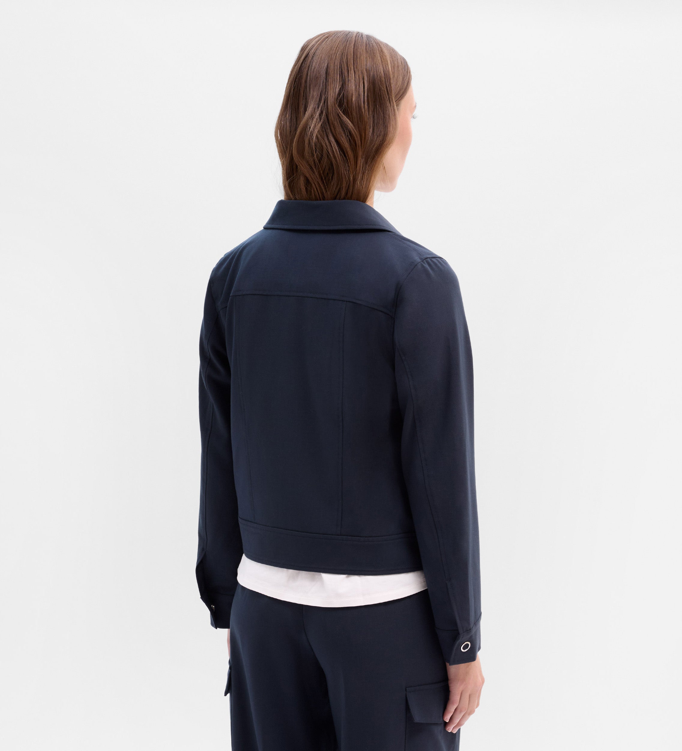 Chaqueta corta bolsillos