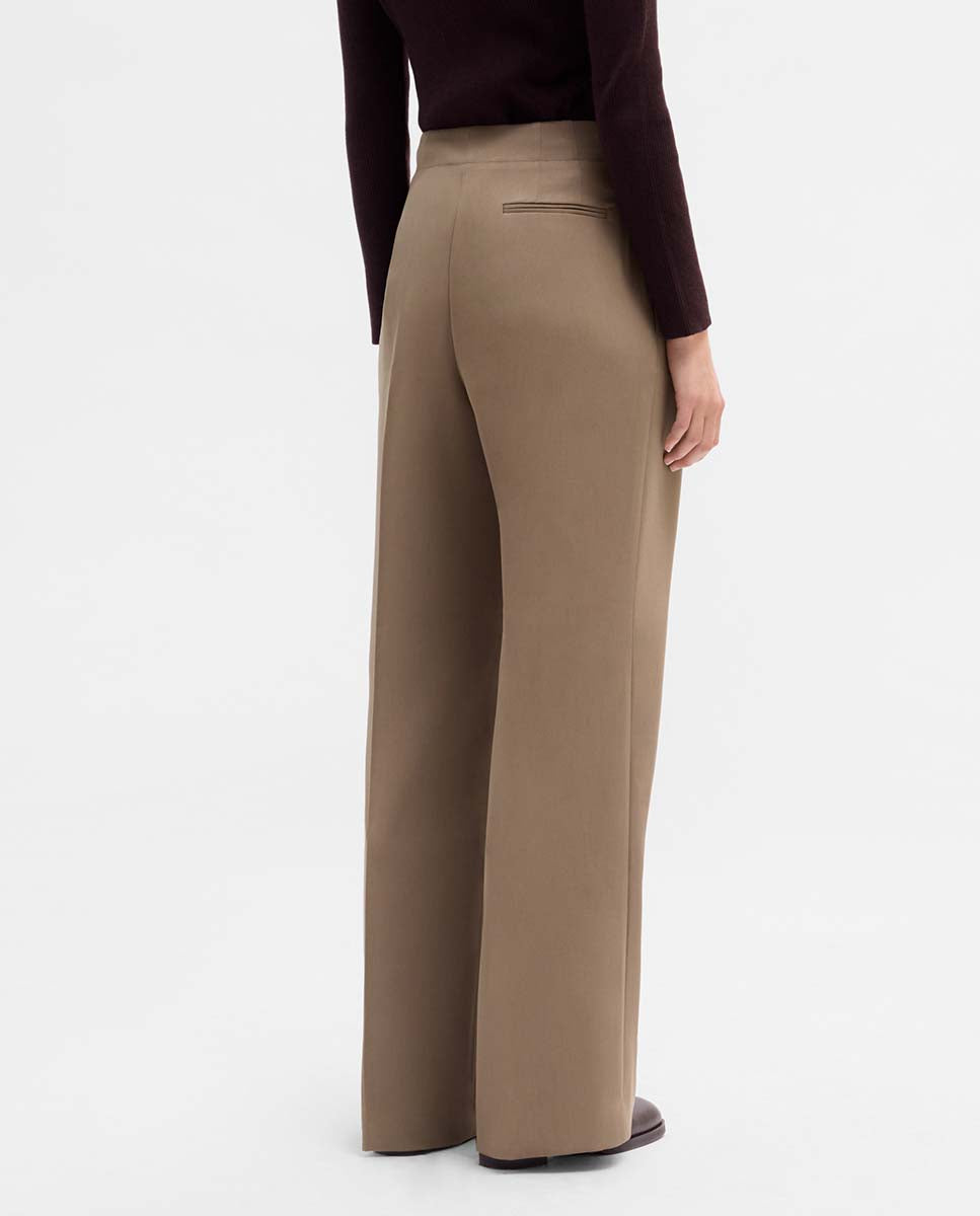 Long pleated trousers