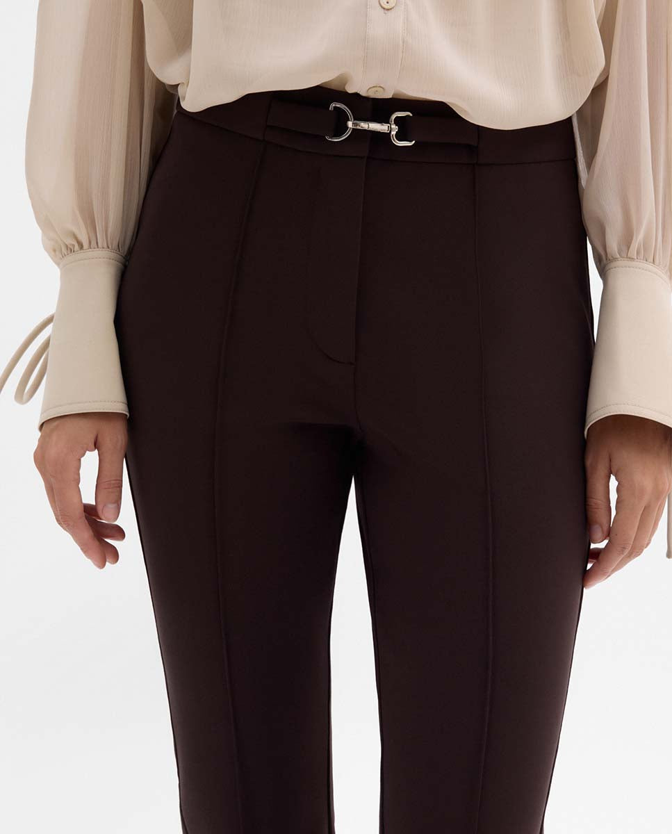 Pantalón acampanado cinturón