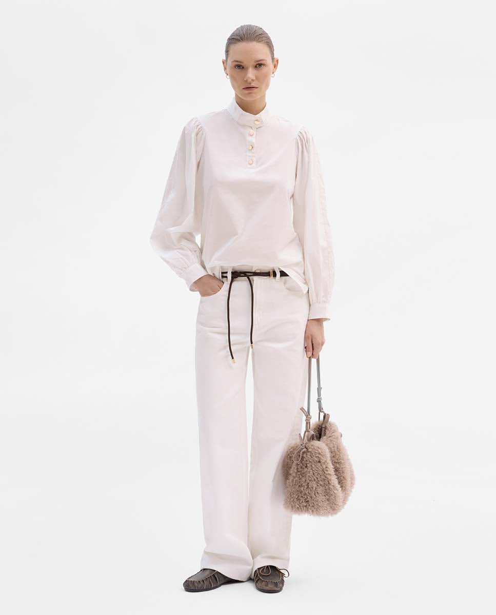 Puff sleeve shirt