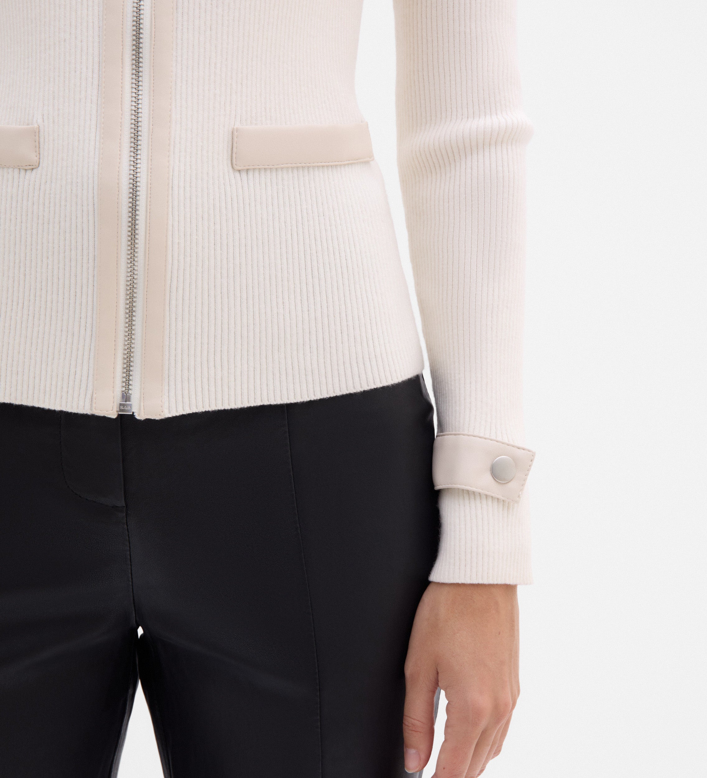 Chaqueta punto efecto piel