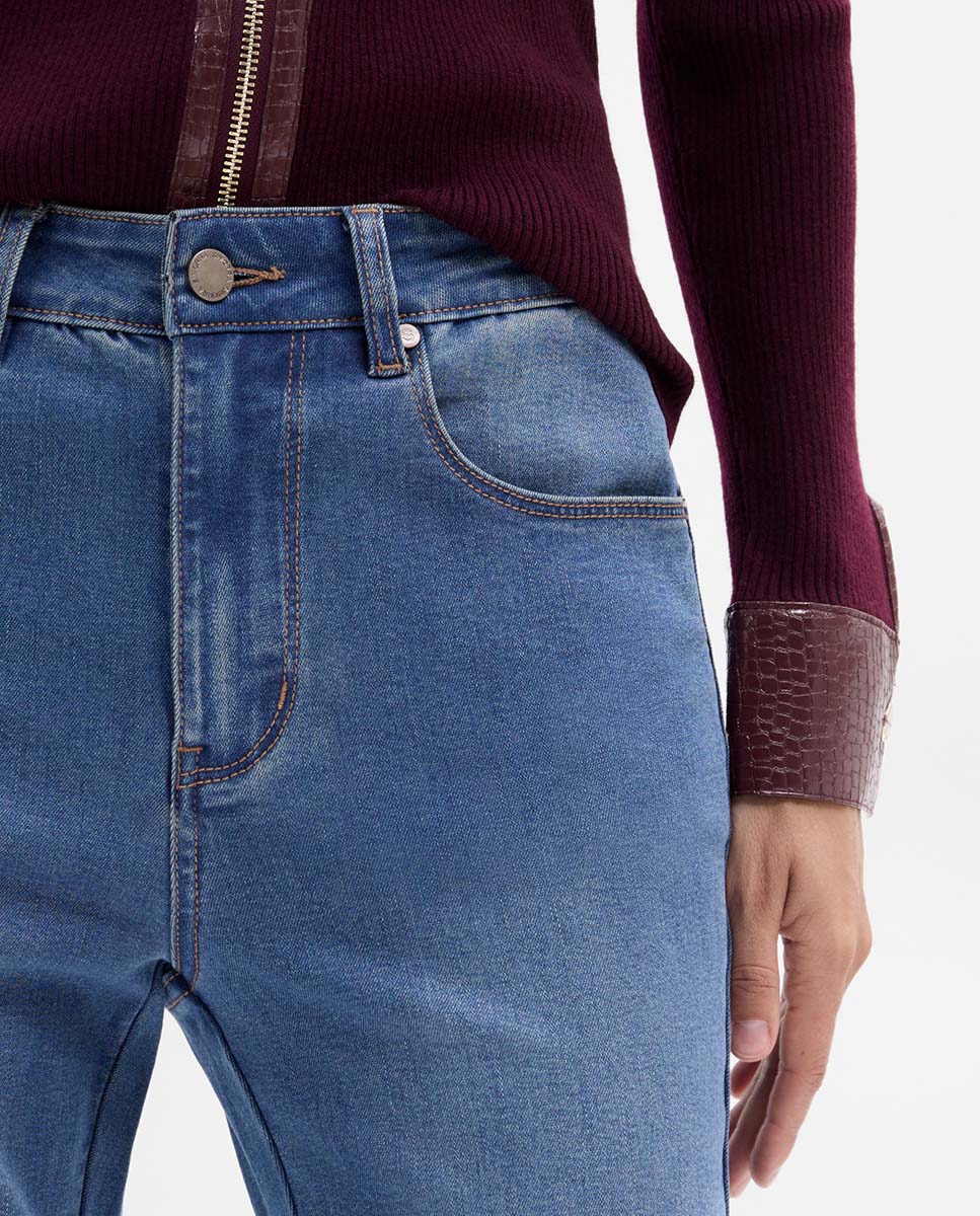 Flared jeans