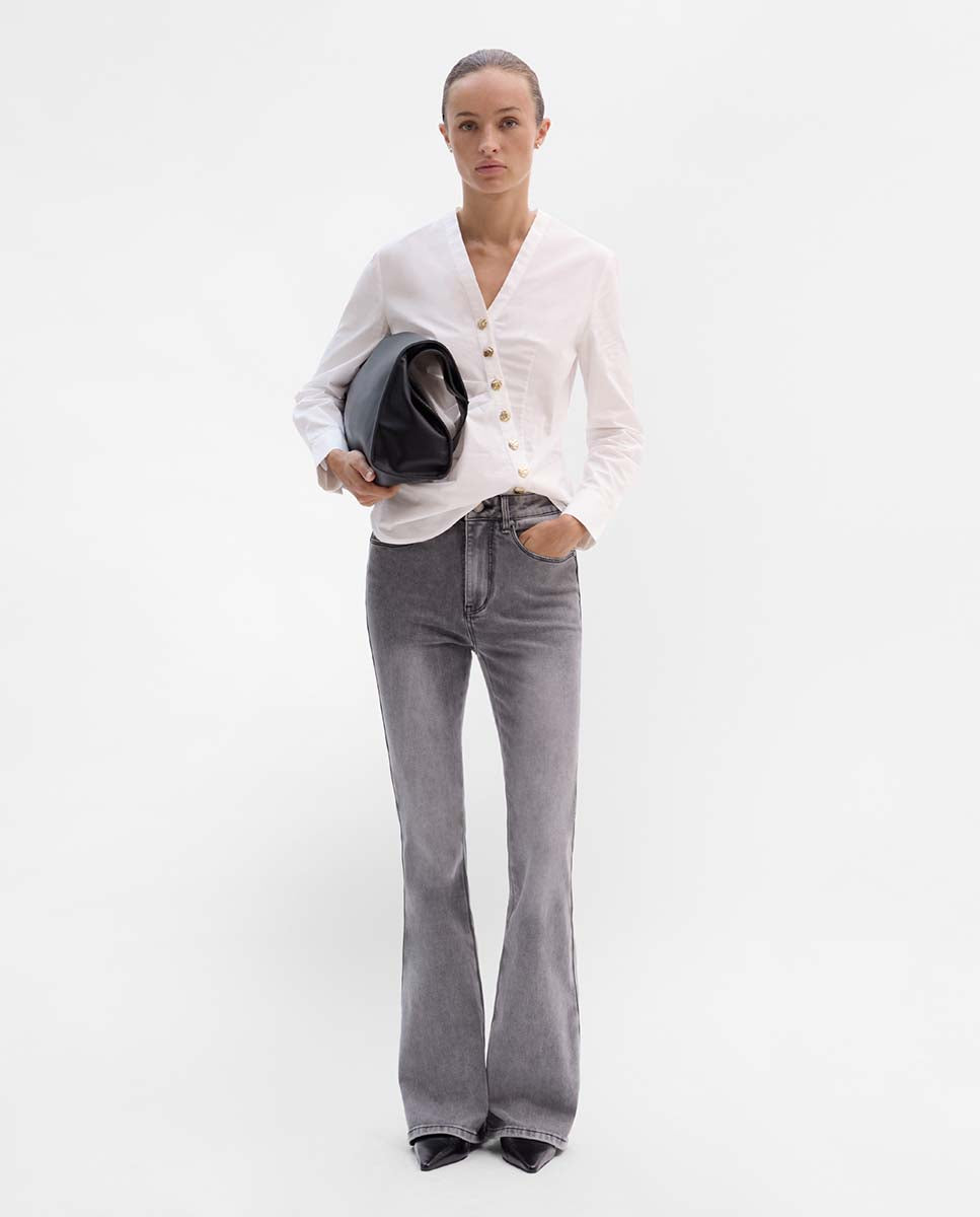 Pantalón vaquero acampanado